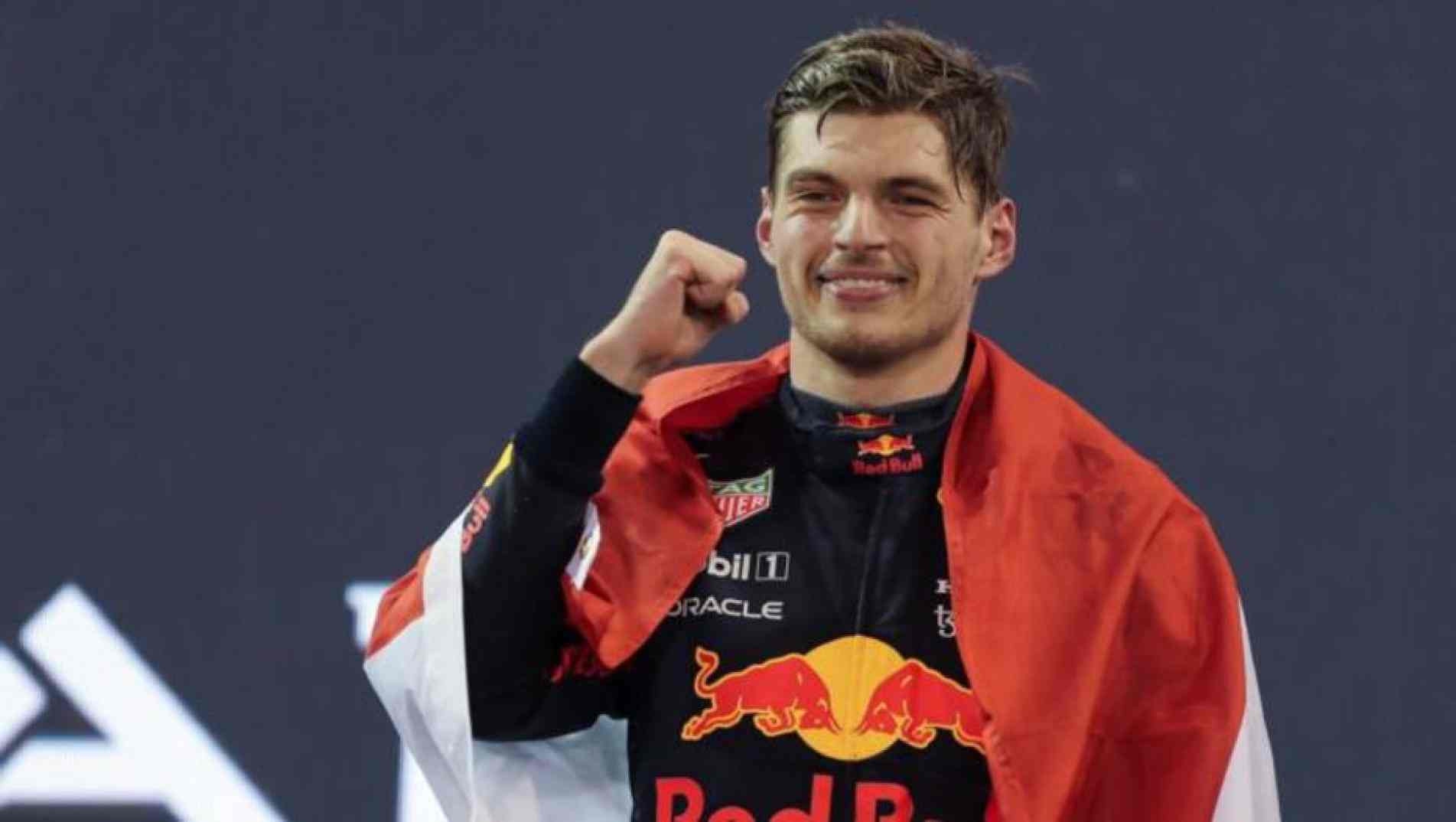 Max Verstappen consegue a vitória em Abu Dabi na última volta