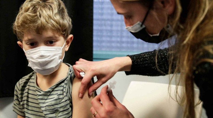 Por meio da consulta pública, a sociedade poderá opinar sobre a vacinação de crianças com o imunizante da Pfizer
