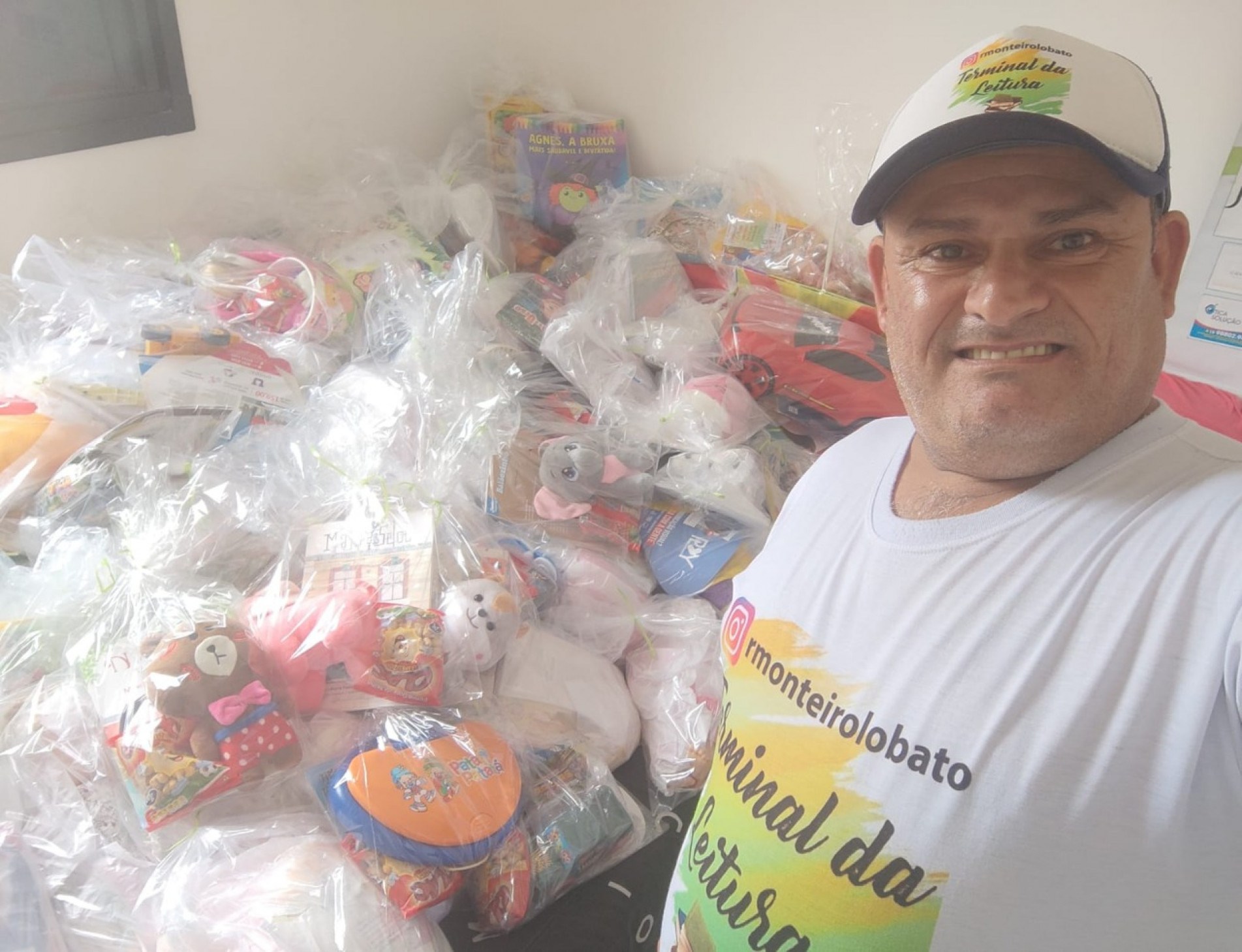 Ronaldo Messias promove campanha de arrecadação de brinquedos para as crianças.
