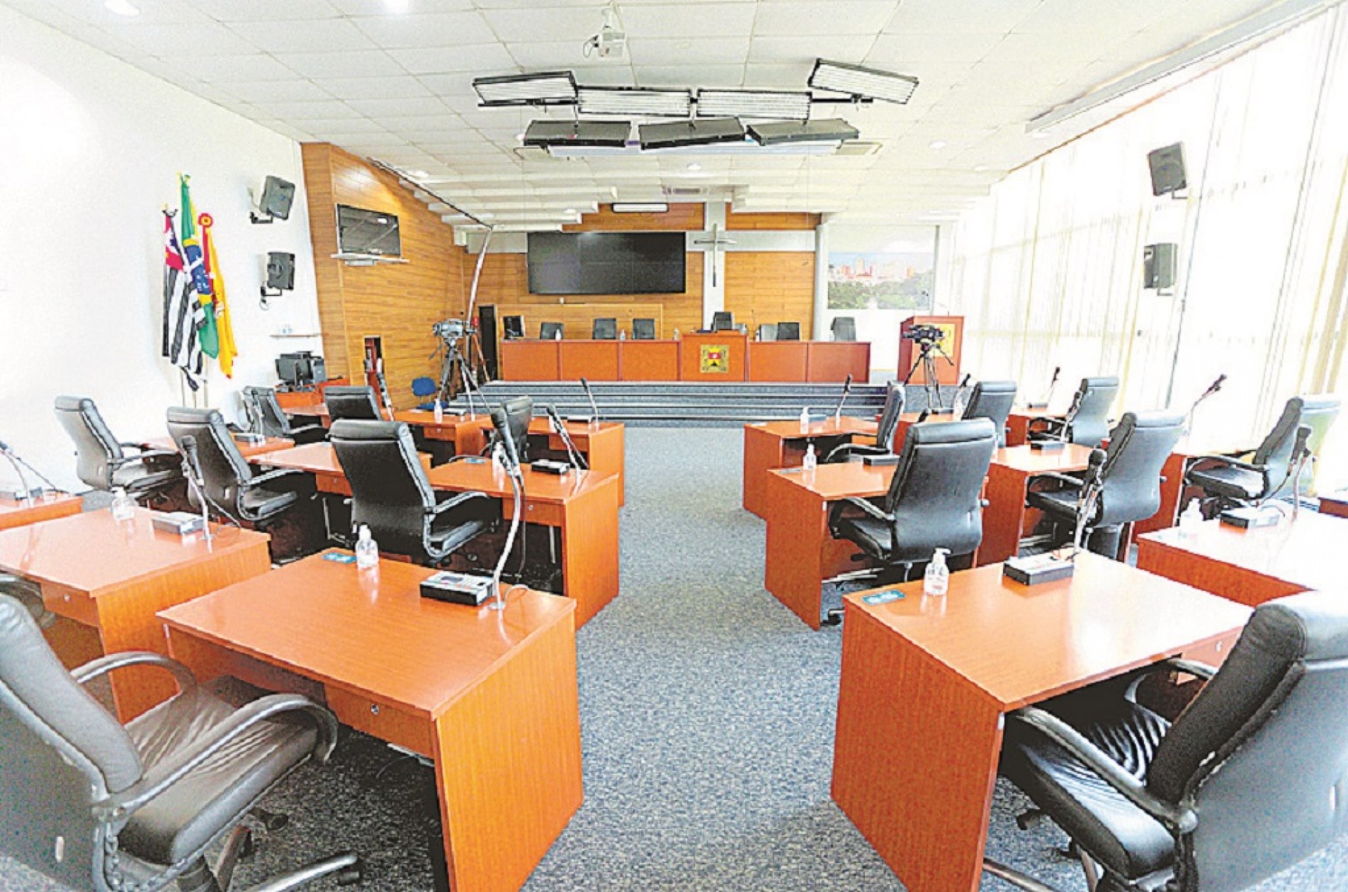 Novo projeto de Resolu&ccedil;&atilde;o tenta inviabilizar o aprovado e evitar o esvaziamento do plen&aacute;rio
