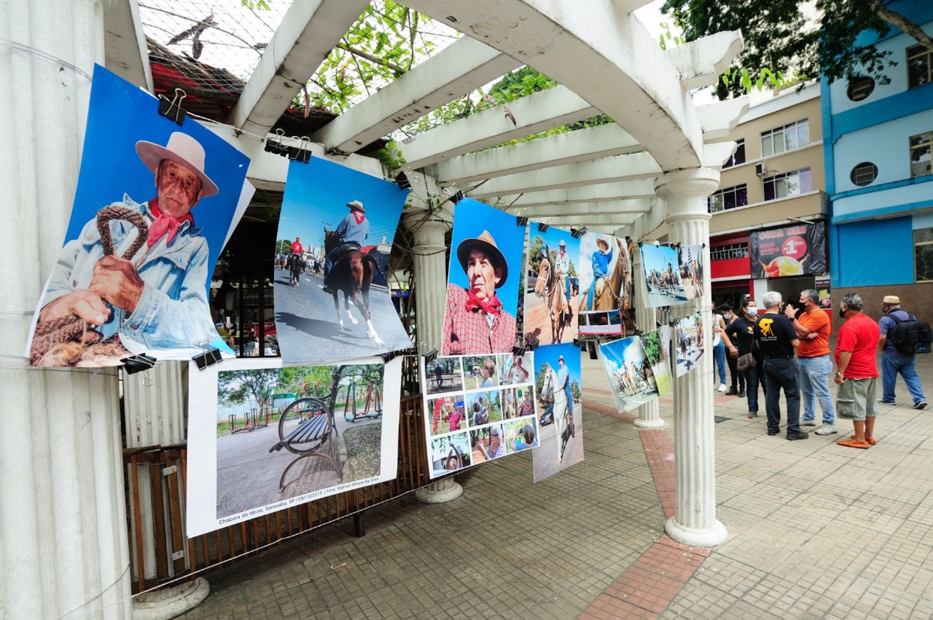 Praça Cel Fernando Prestes recebe homenagem ao Dia do Fotógrafo