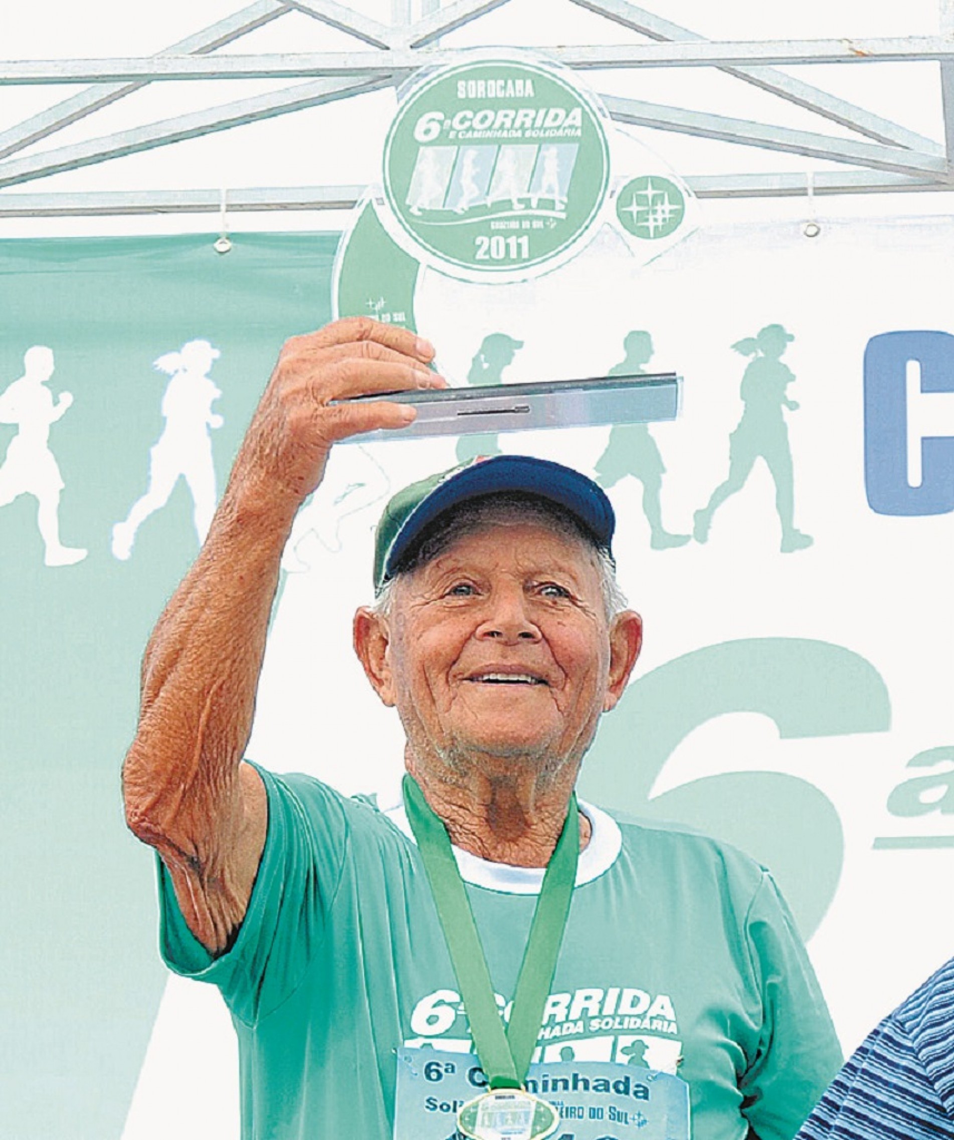 Com 92 anos, Toniquinho foi o corredor mais idoso na Corrida Solidária de 2007