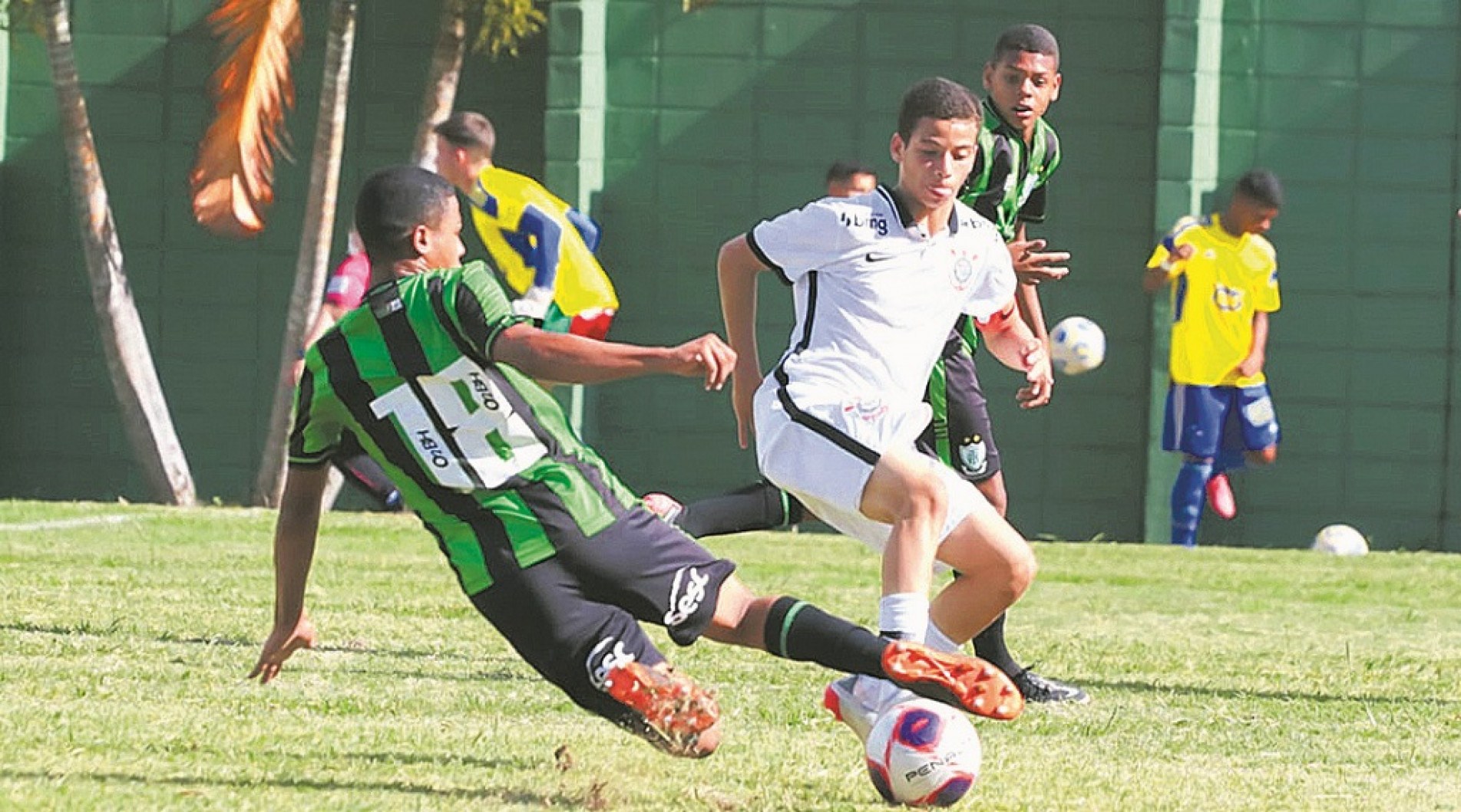 Timãozinho fez 3 a 0 no América-MG e disputará com Votorantim um lugar na final