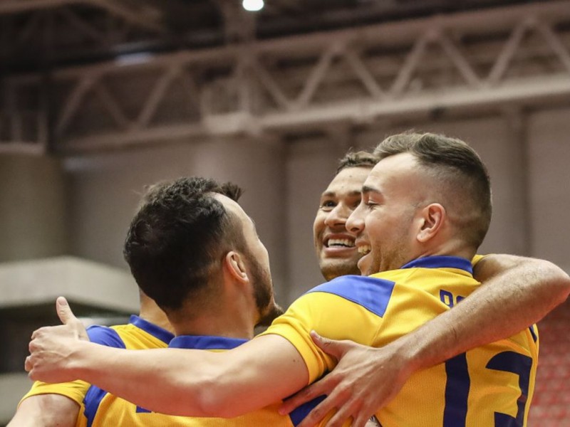 Brasil vence 5-1 a Ecuador en debut en Copa América de Futsal