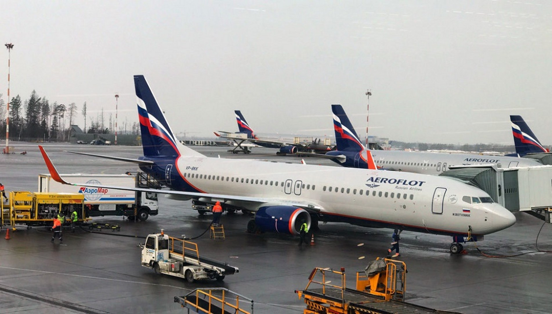 Com novas restrições de espaço aéreo da União Europeia e do Canadá, a Aeroflot decidiu dar a volta por cima em seu serviço entre Moscou e Nova York no domingo