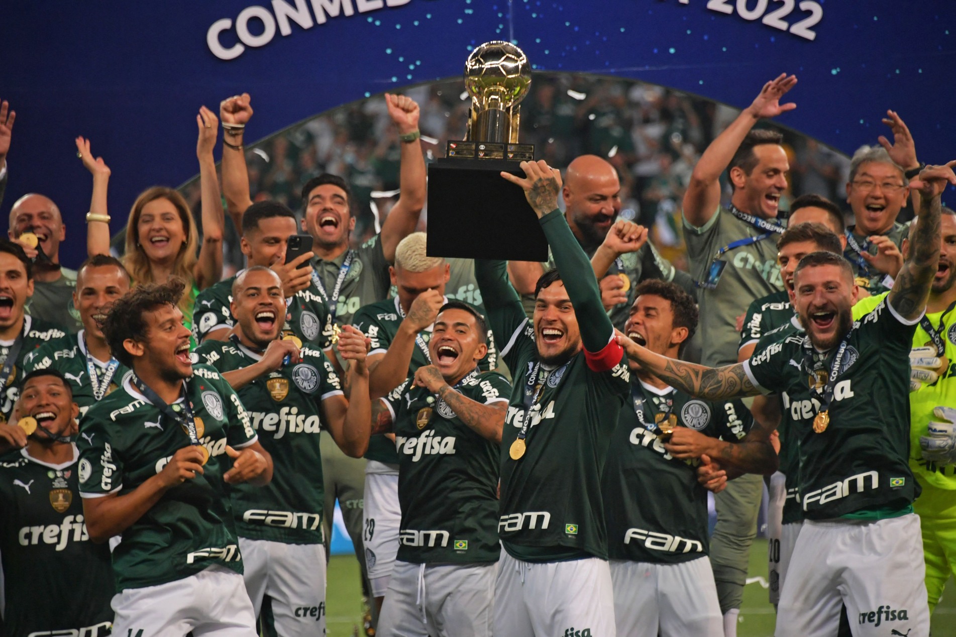 Vice no ano passado, desta vez Verdão conquistou a taça inédita em casa.