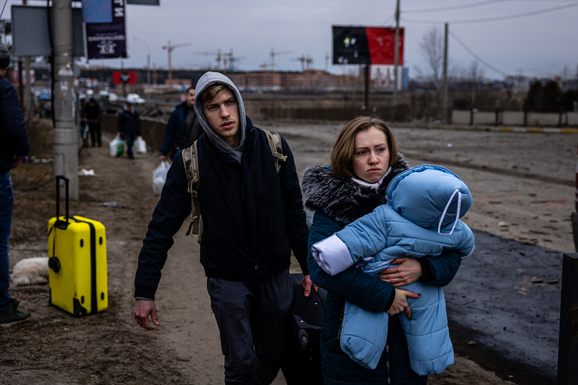 Mais de 1,7 milhão de pessoas já fugiram da Ucrânia.