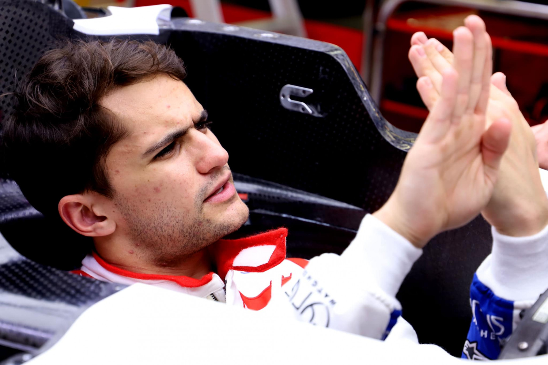 Brasileiro ainda faz última bateria de testes da pré-temporada.