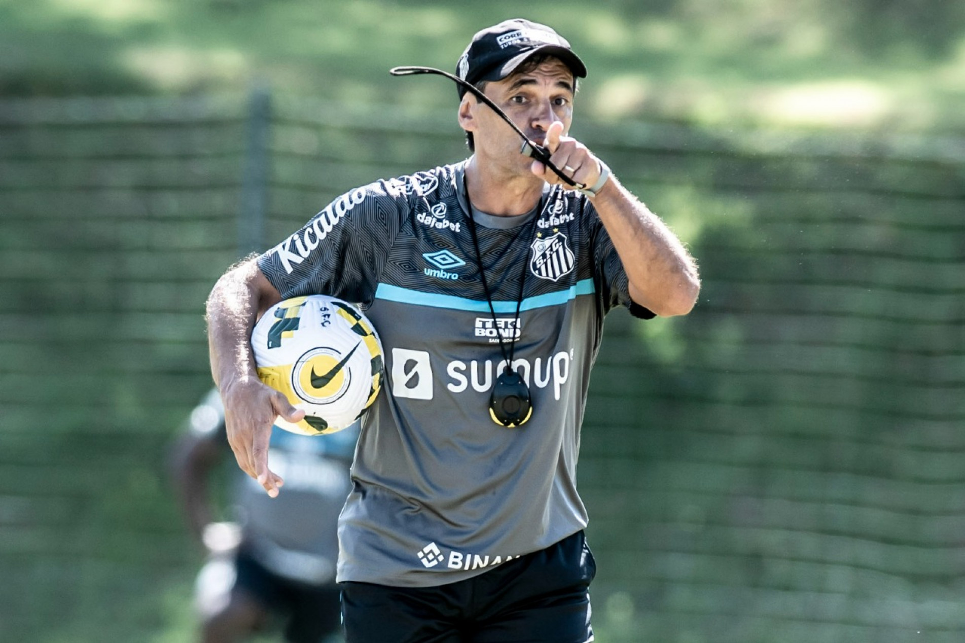 Bustos admite que Santos precisa 