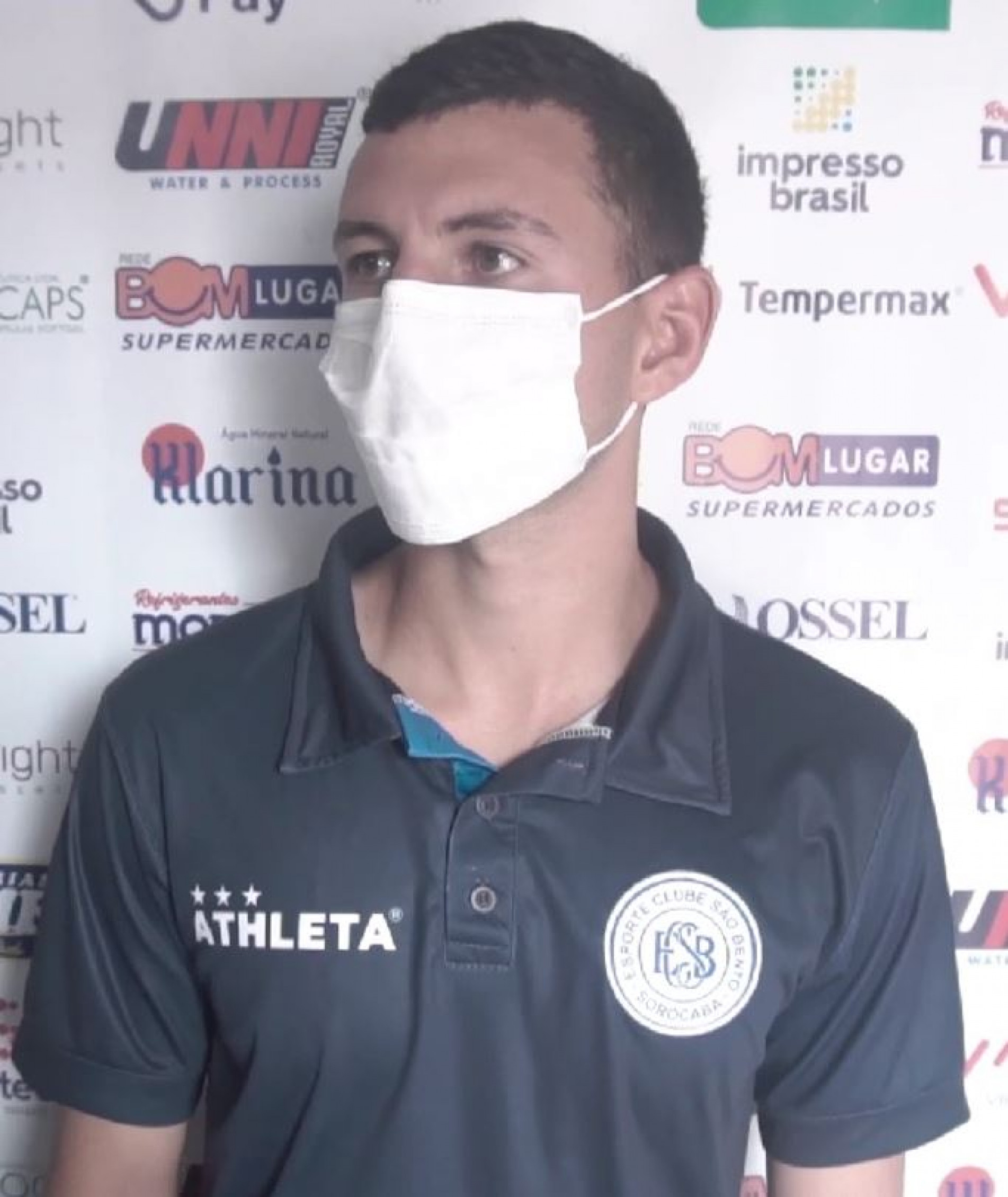 Camisa 12 é 