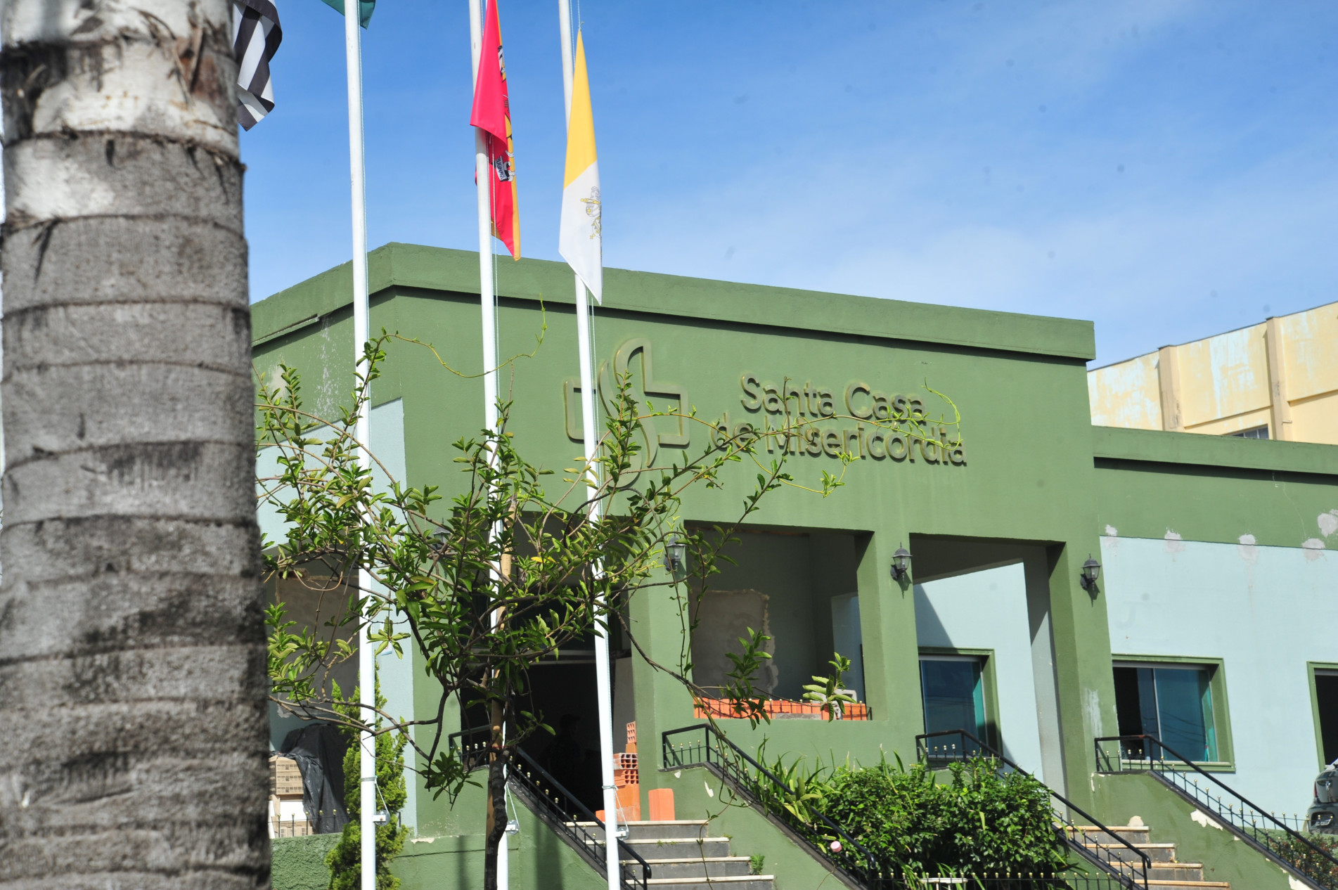 A Santa Casa reservava 40 leitos UTI e 10 de enfermaria Covid.