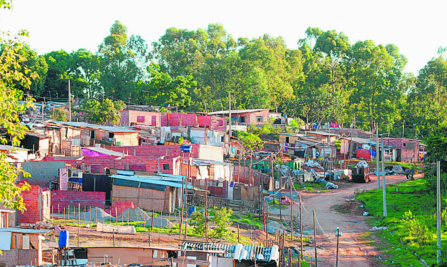 Segundo a Prefeitura, apenas 40 famílias de um grupo de 300 responderam o chamamento