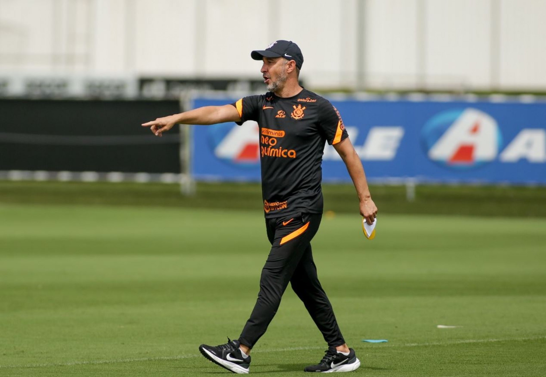 V&iacute;tor Pereira pode poupar alguns titulares.