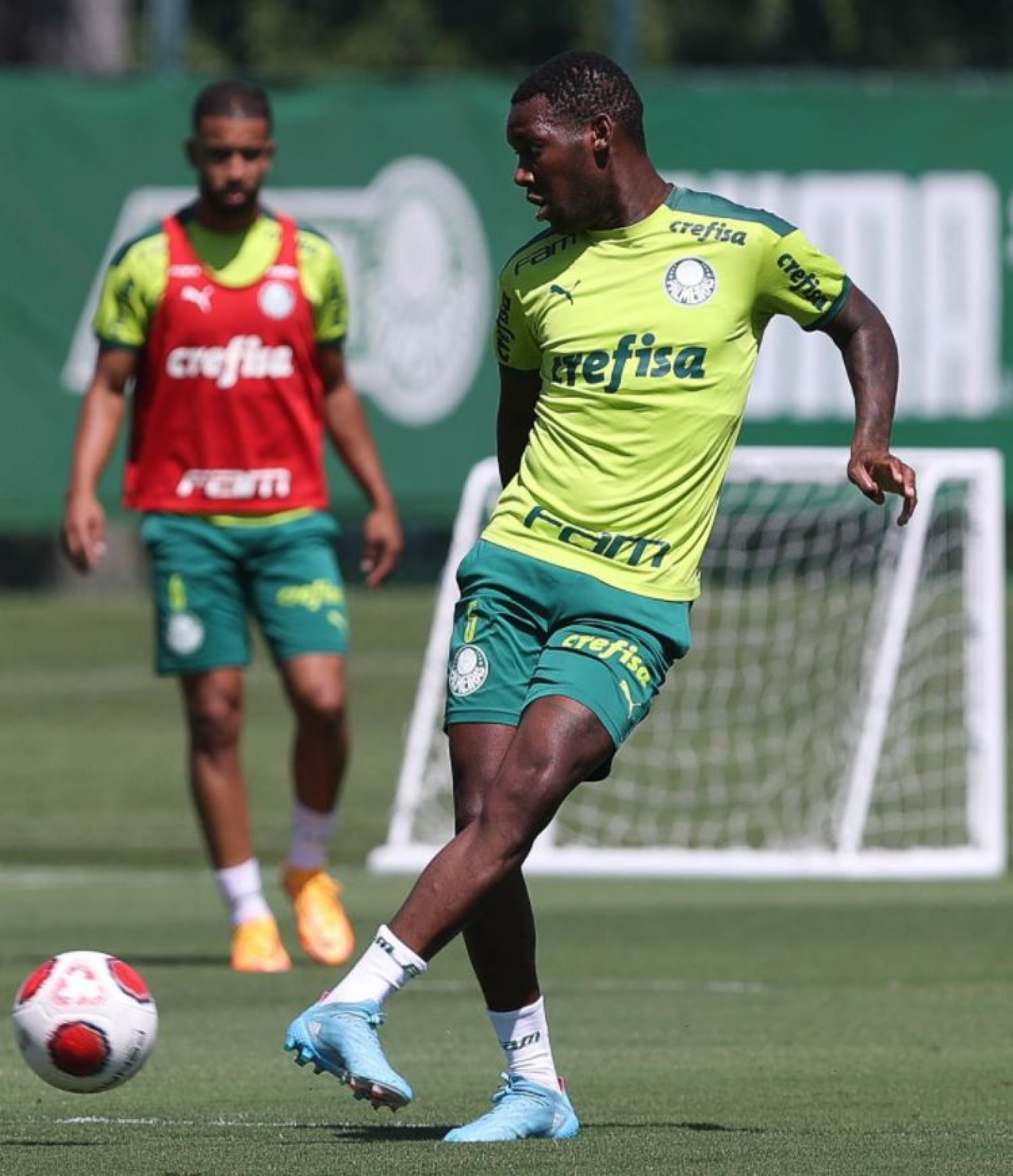 Patrick de Paula negocia com o Botafogo.