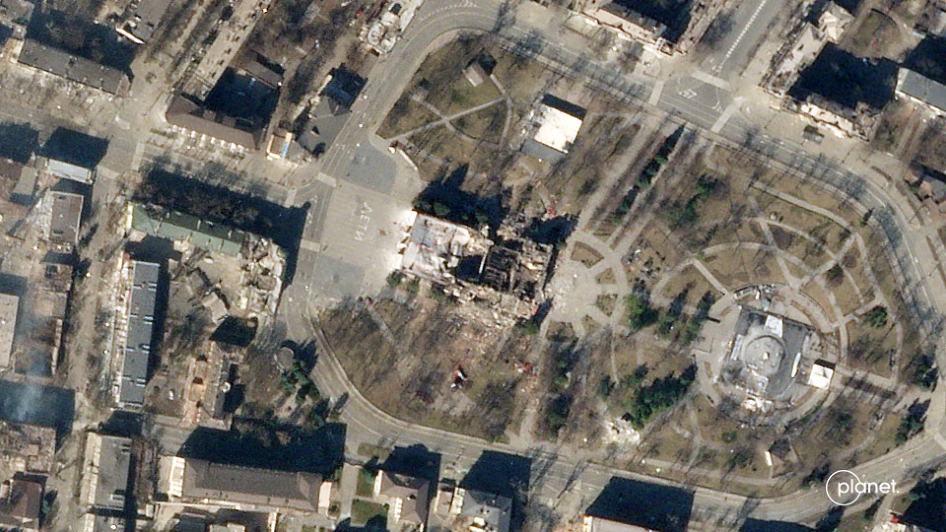 Devastada, a cidade de Mariupol ficou de fora do acordo.