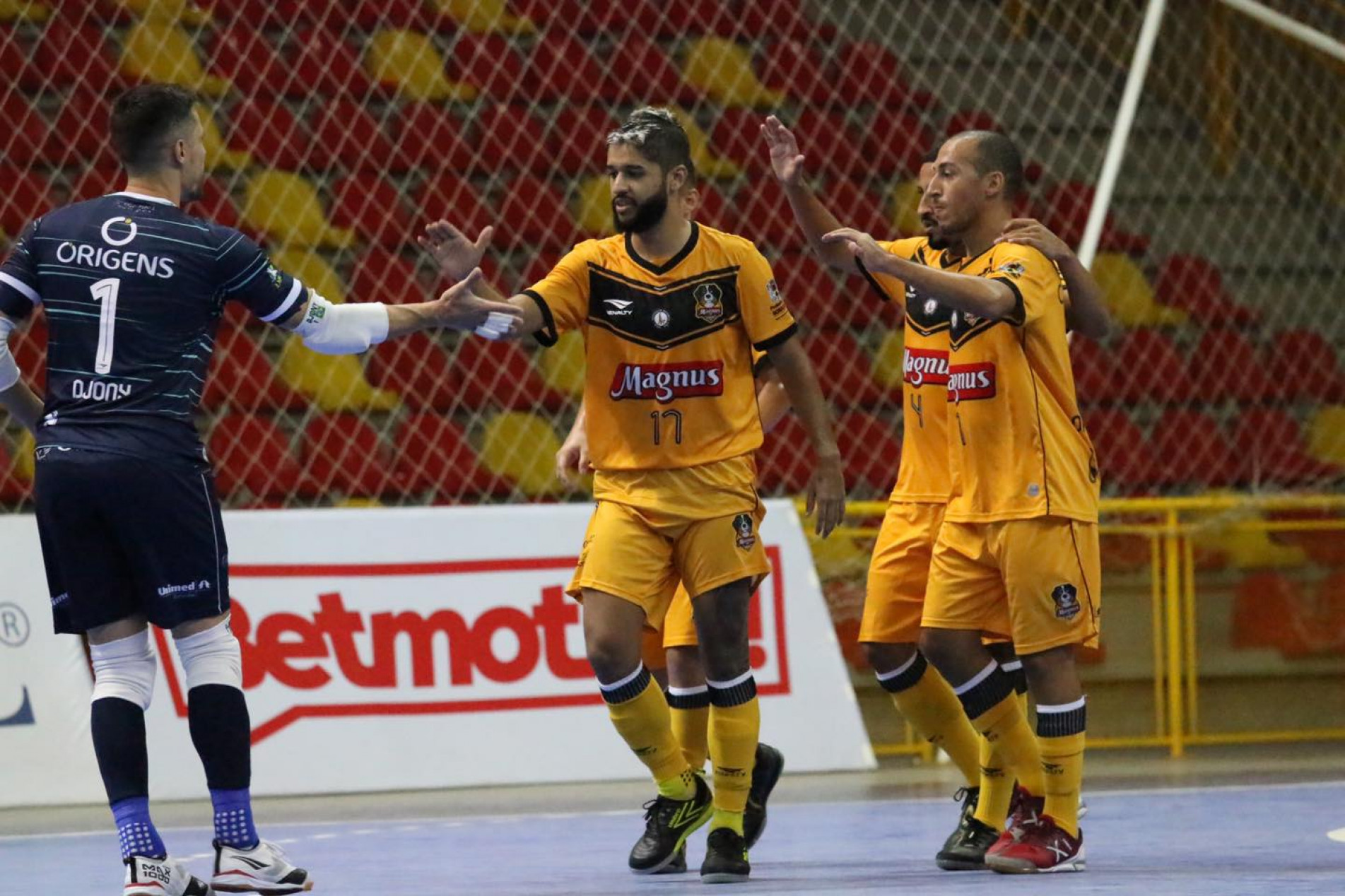 Jogando na Arena, equipe fez 5 a 0 no Brutos/Limeira.