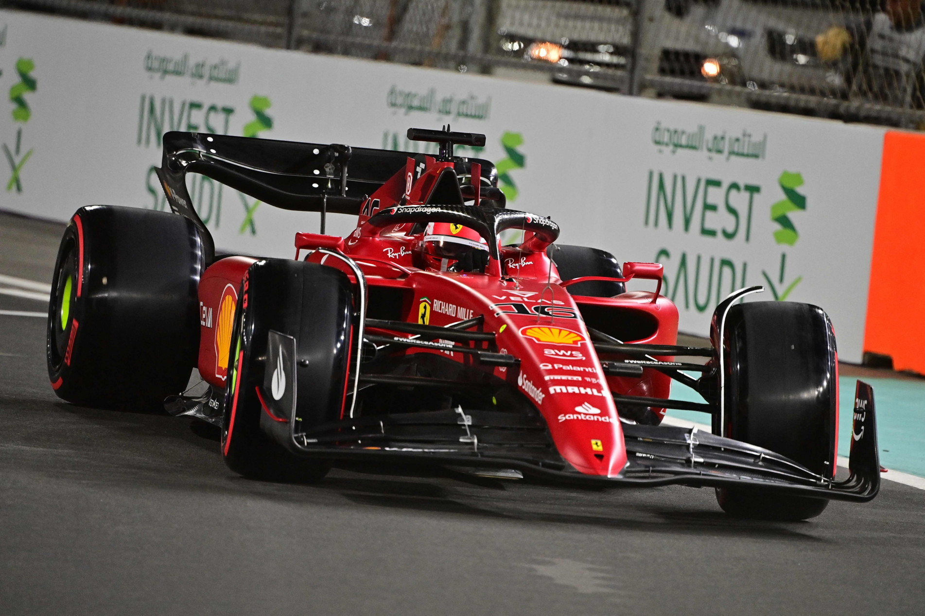Após dobradinha no Bahrein, Ferrari chega forte à segunda etapa.