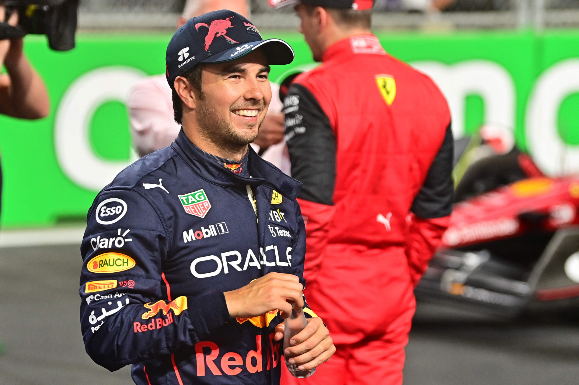 O piloto mexicano superou as Ferrari e o campeão Verstappen.