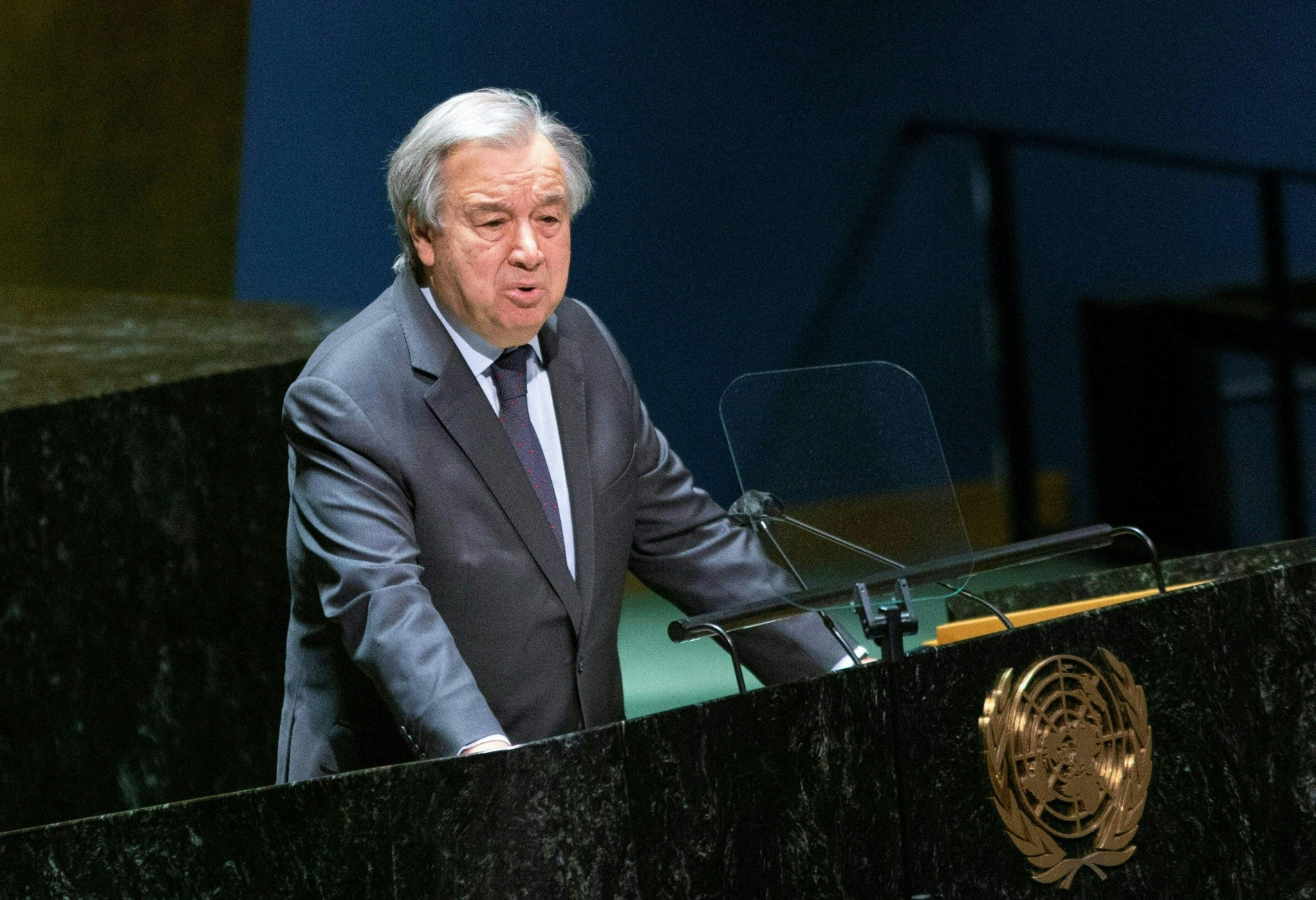 Secretário-geral António Guterres
      