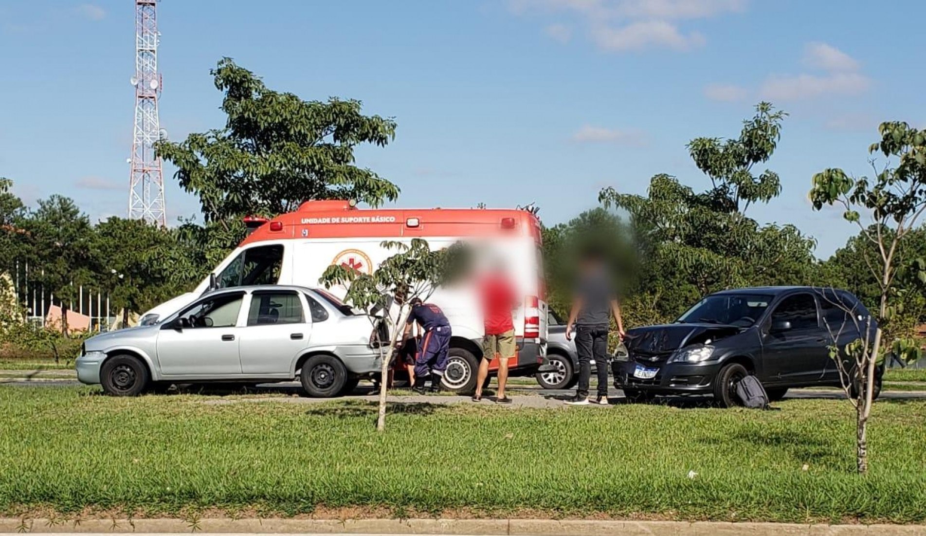 Um dos acidentes foi registrado nesta manhã na avenida Engenheiro Carlos Reinaldo Mendes