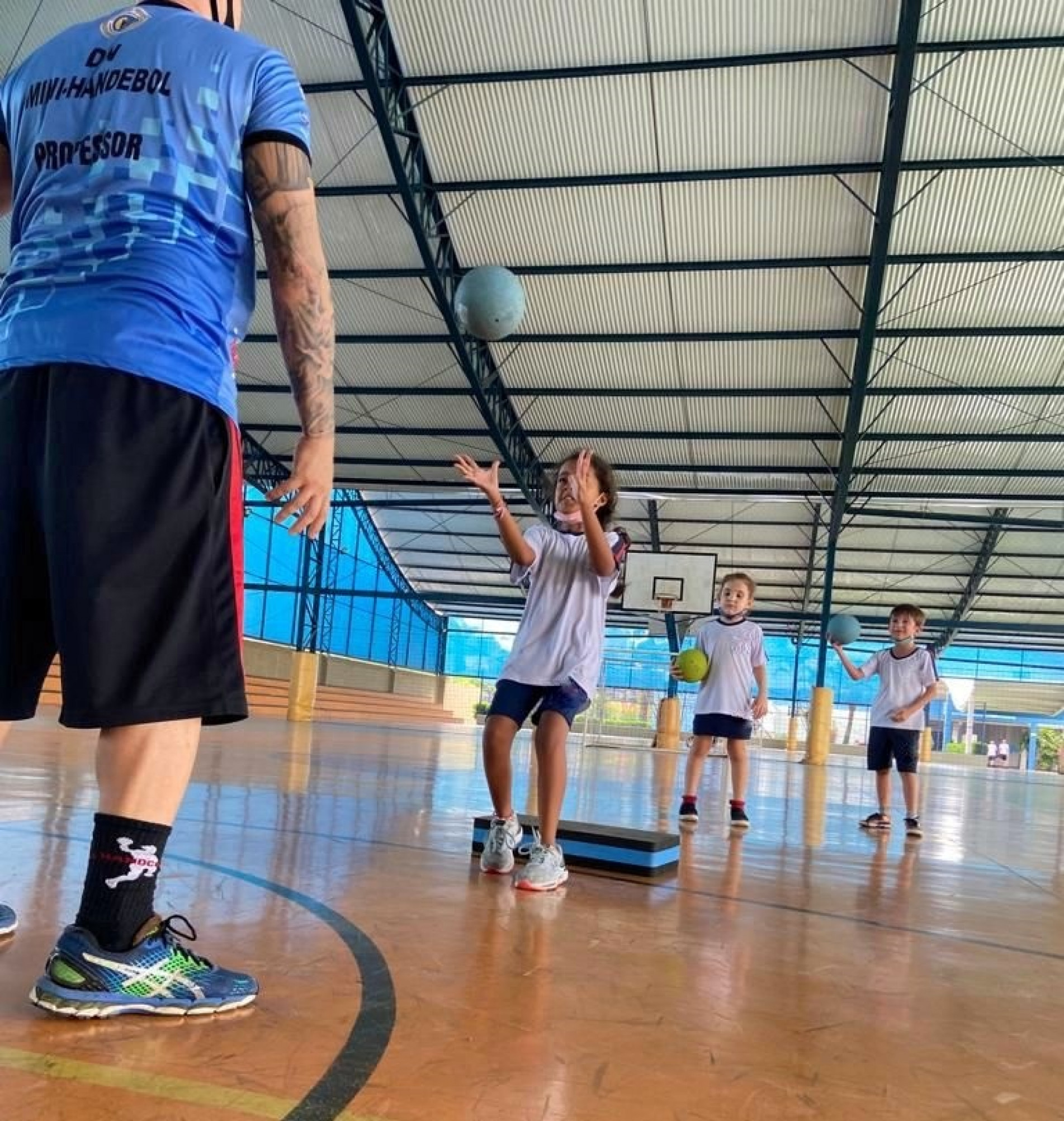 Mini-handebol é voltado para o público infantil.