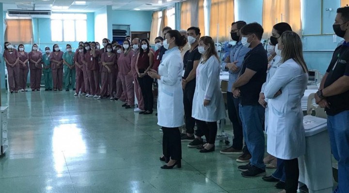 Uma homenagem aos profissionais que atuaram na UTI Covid marcou o fechamento do setor 
