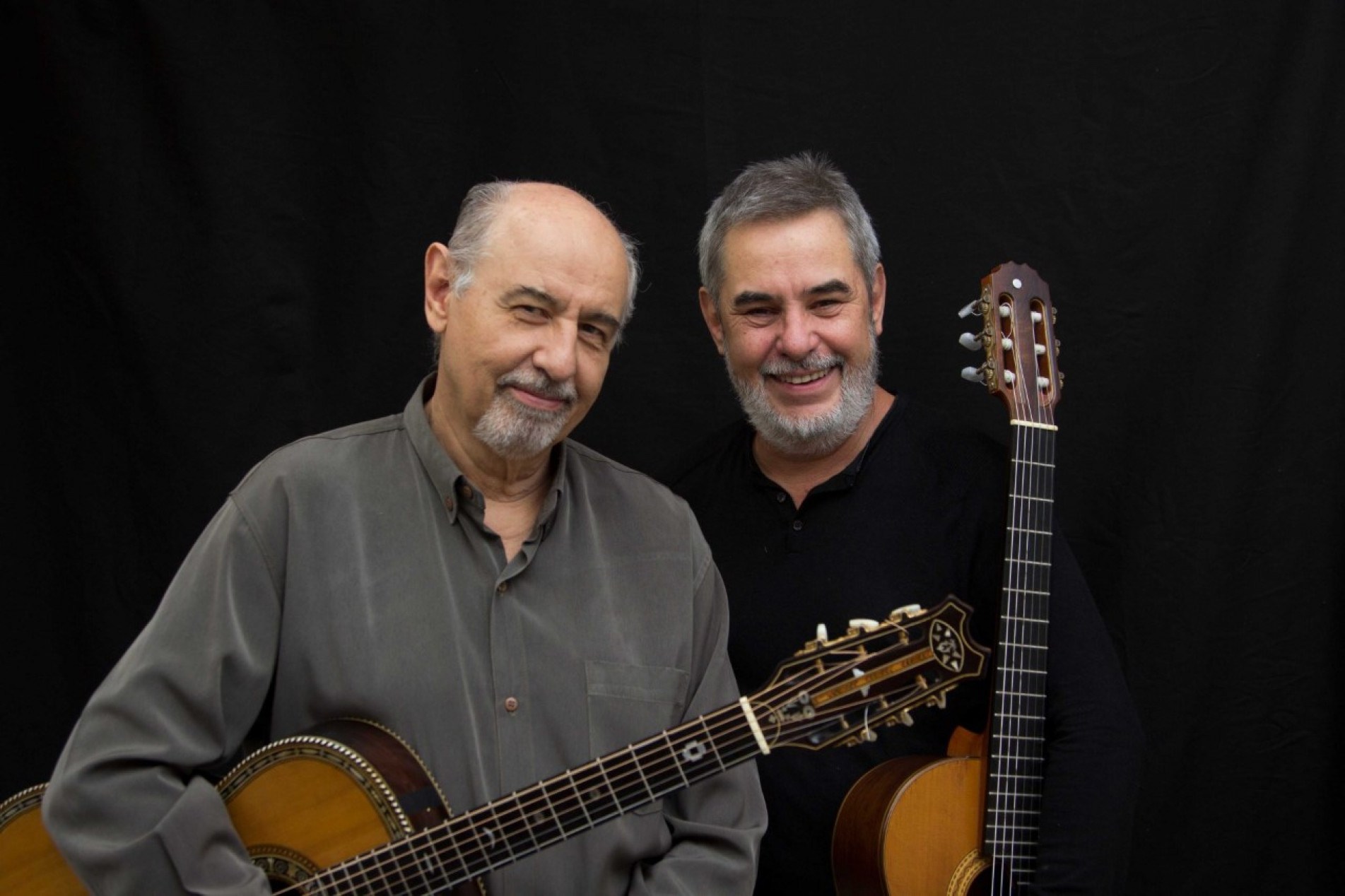 Violonistas Paulo Bellinati e Marco Pereira.