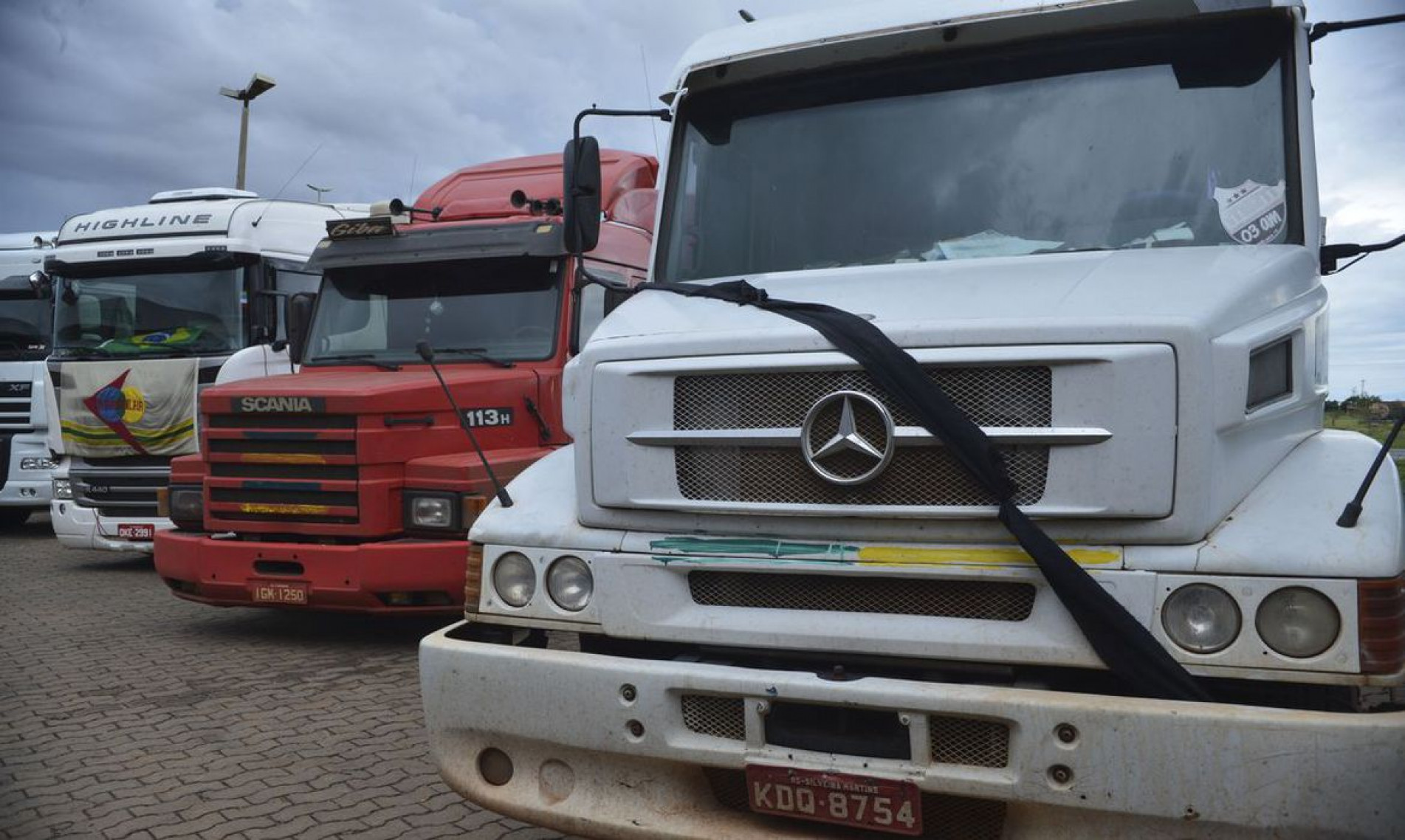 Diante de frustração, governo avalia bolsa-caminhoneiro de R$ 1 mil    