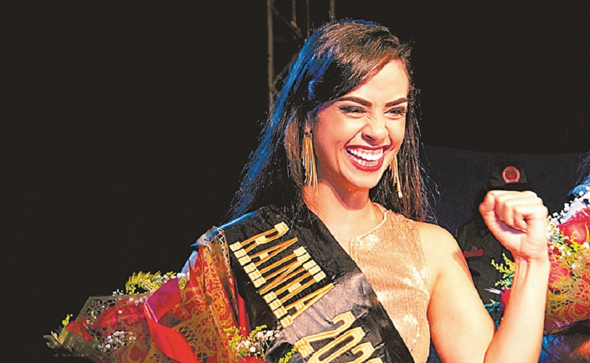A estudante de odontologia Maéli de Fátima Barbosa foi eleita a Rainha 2022