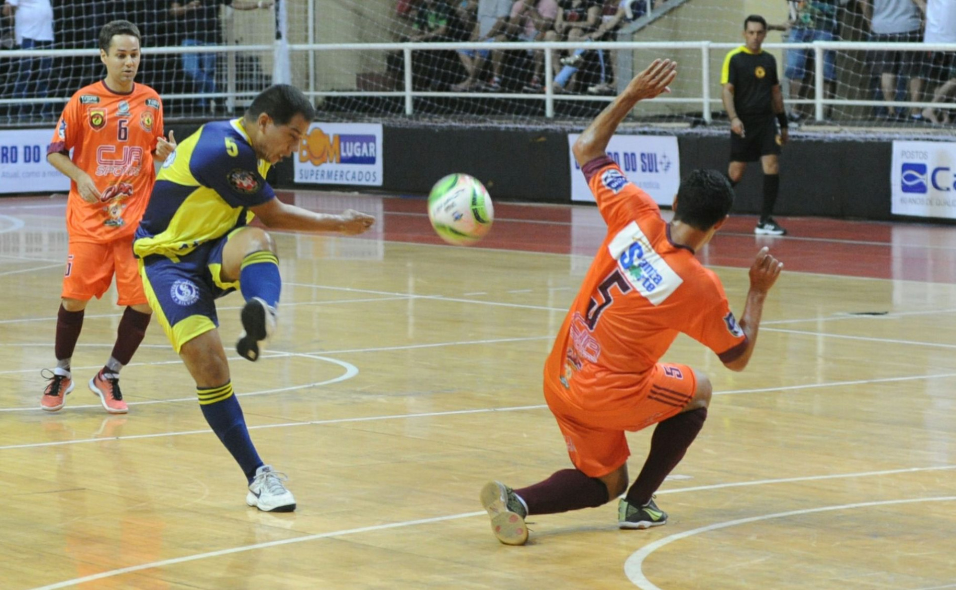 Serão cinco jogos, um por dia, na semana que vem.