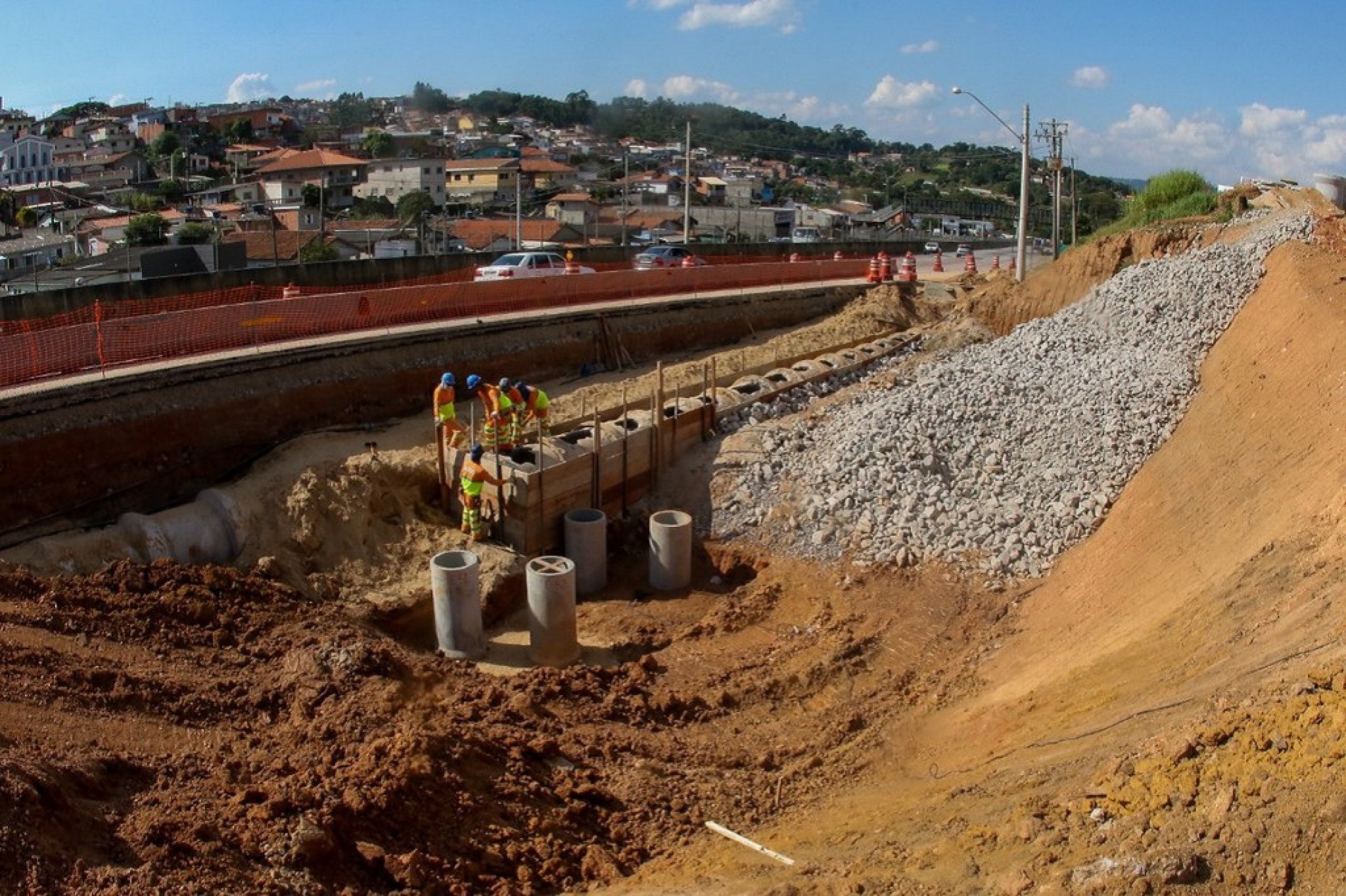 Obras tiveram início na tarde desta sexta-feira (22)