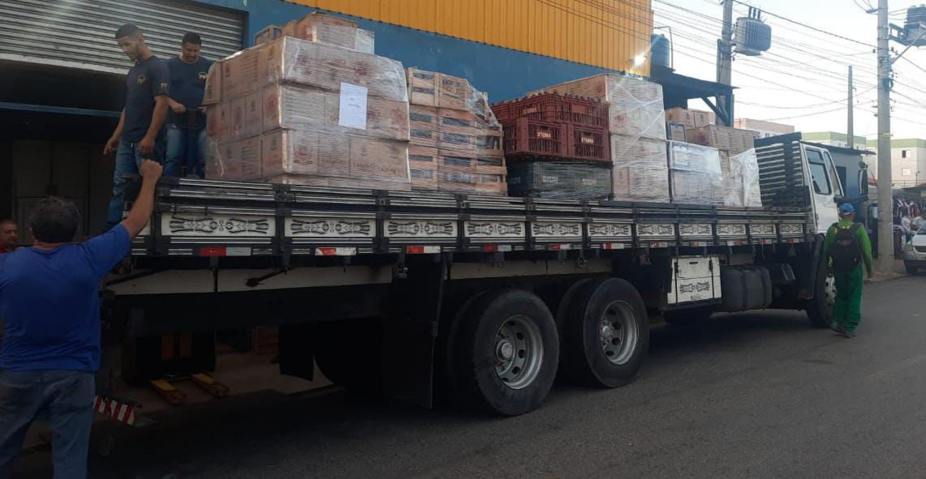 Mais de 7 mil garrafas foram apreendidas