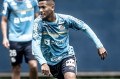 &Acirc;ngelo teve les&atilde;o muscular. - IVAN STORTI / SANTOS FC