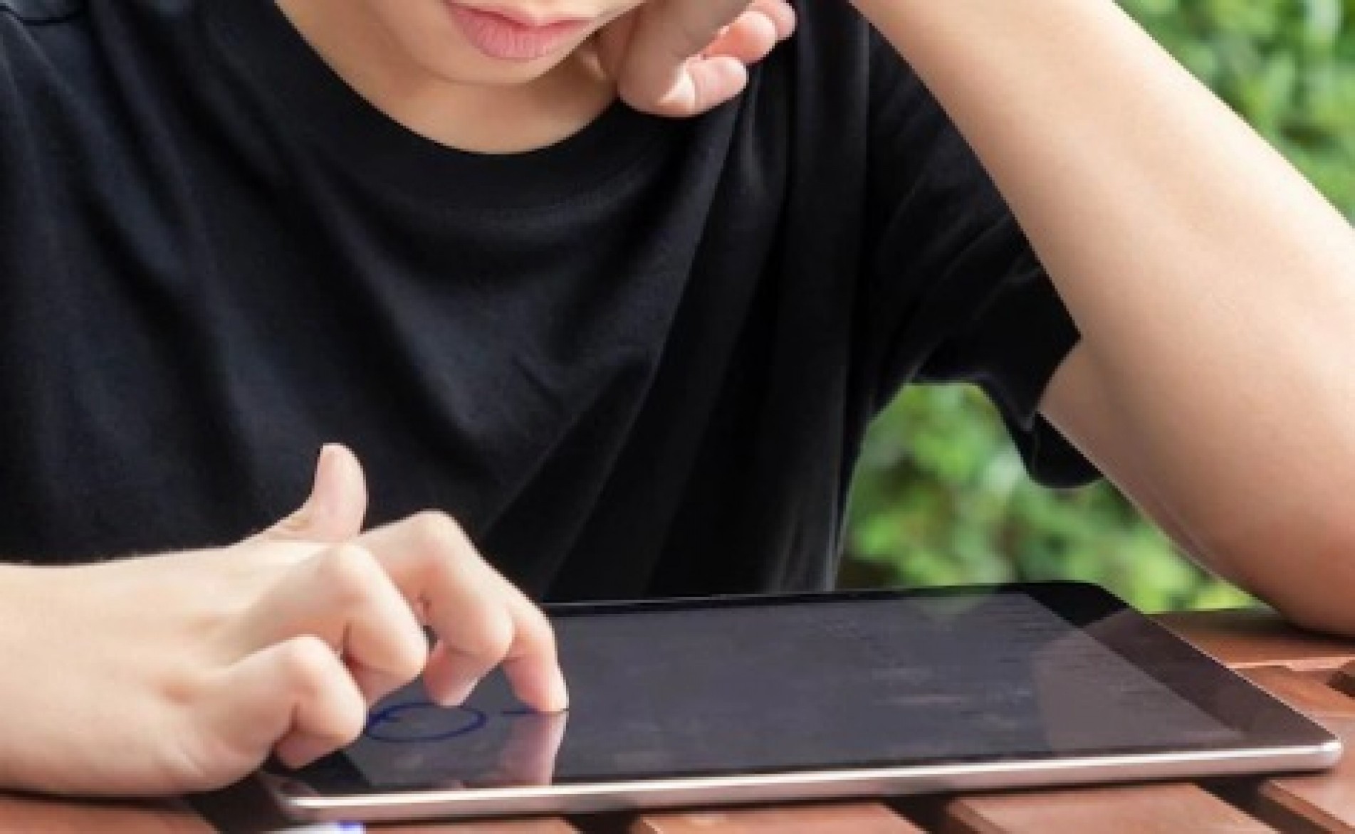 Serão disponibilizados 4.470 tablets e 4.300 Chromebooks para estudantes do Ensino Fundamental anos iniciais e finais (1º ao 9º ano)