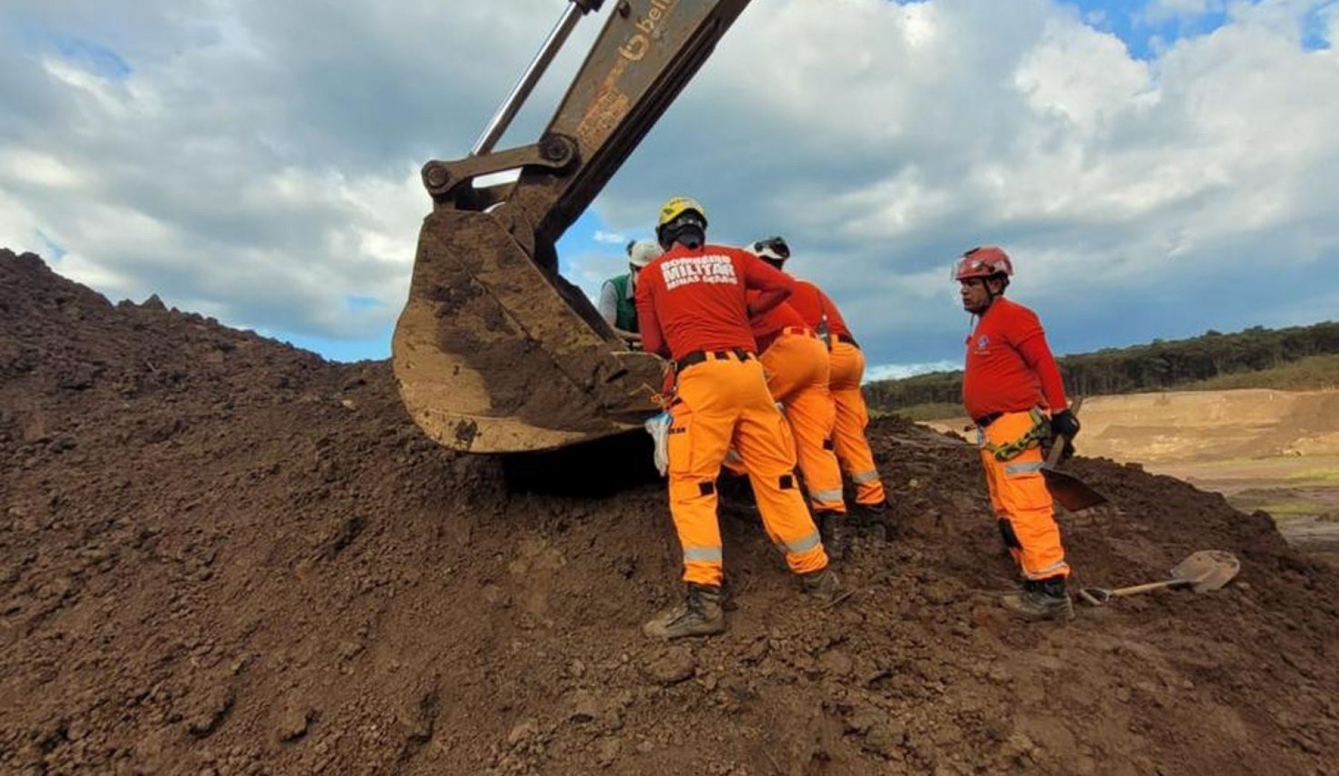 O Corpo de Bombeiros localizou a ossada na segunda-feira.