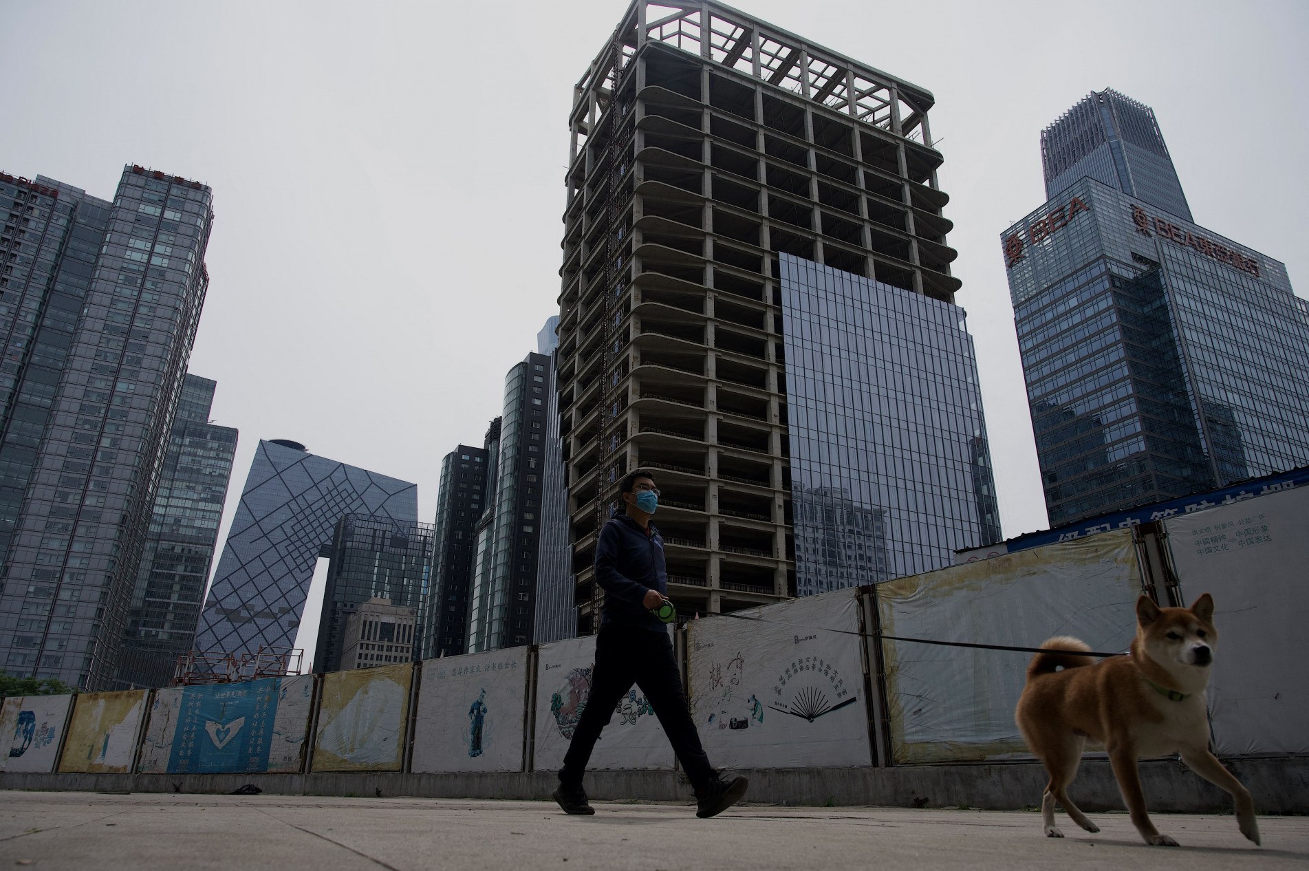 Pequim virou uma cidade fantasma, depois que as autoridades reforçaram as medidas anticovid