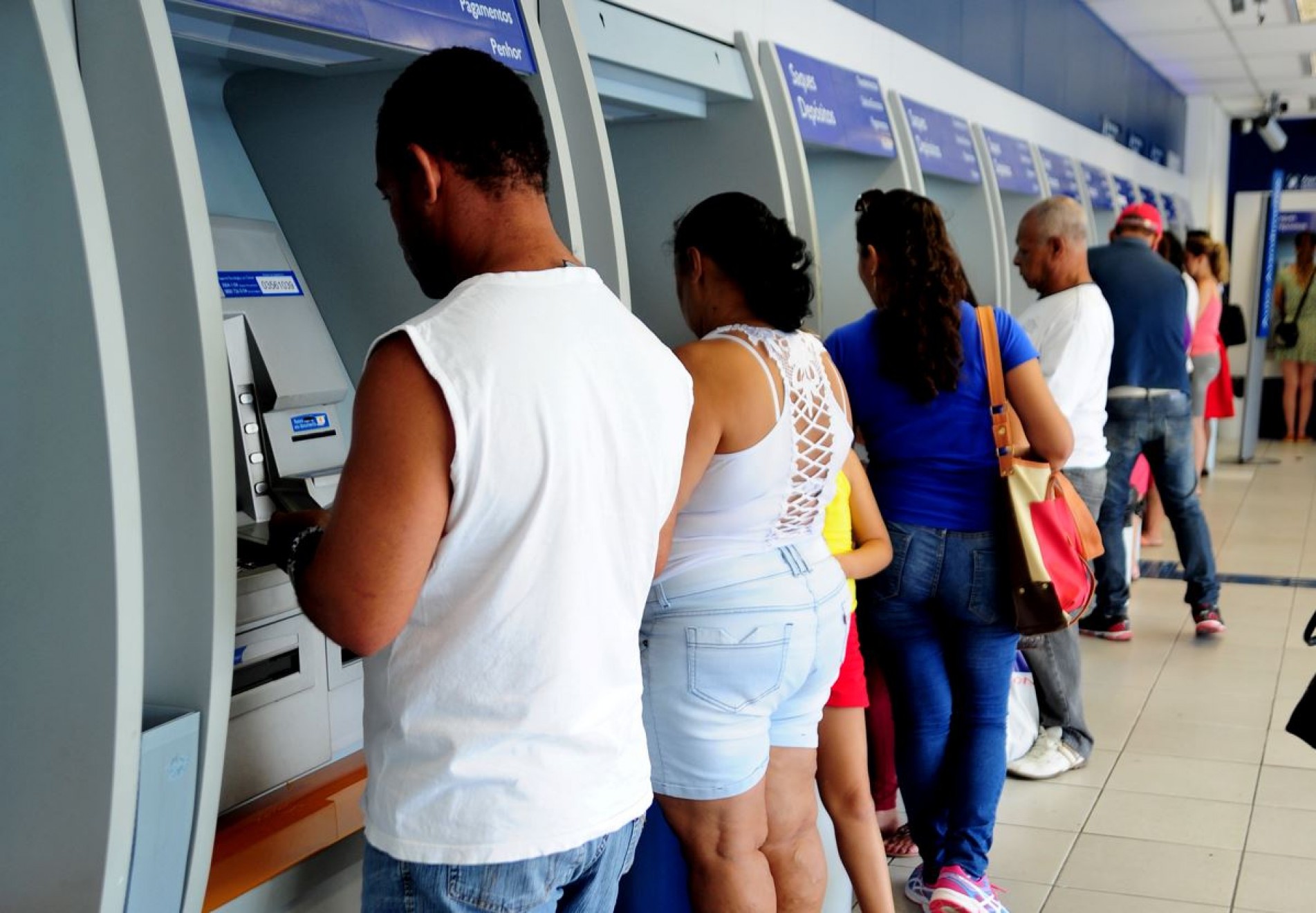 O trabalhador vai ficar com a guia do pagamento