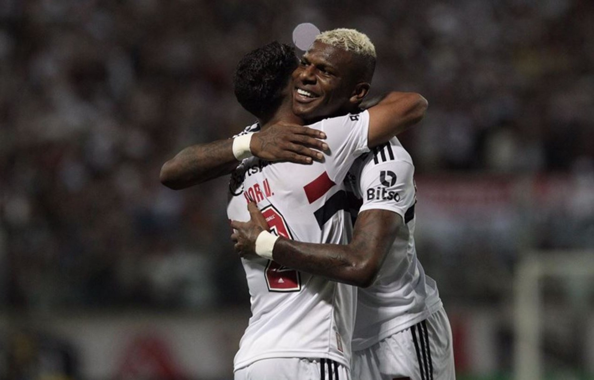 Arboleda (dir). abriu o placar.