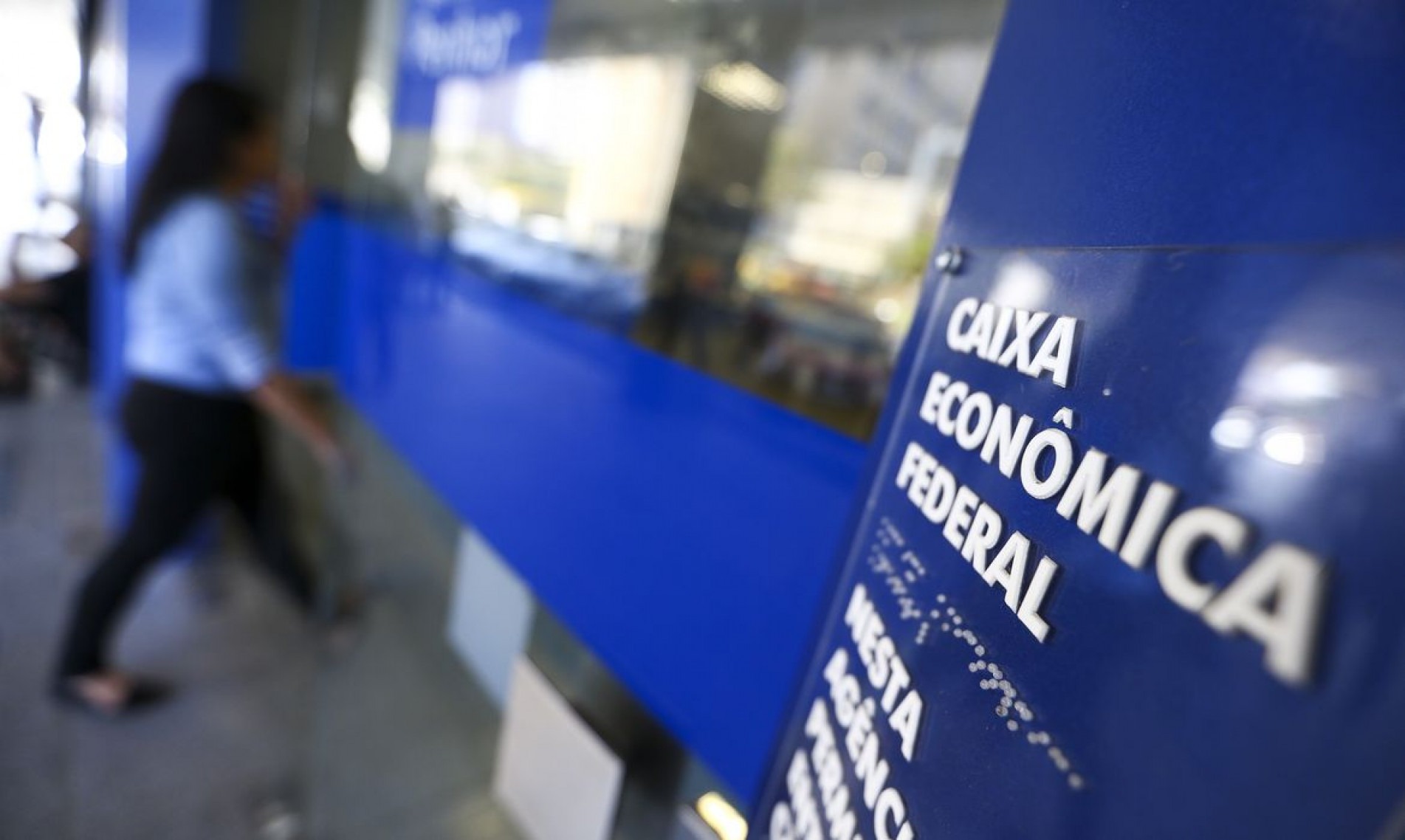 Trabalhadores nascidos em maio podem sacar at&eacute; R$ 1 mil do FGTS a partir deste s&aacute;bado (14)