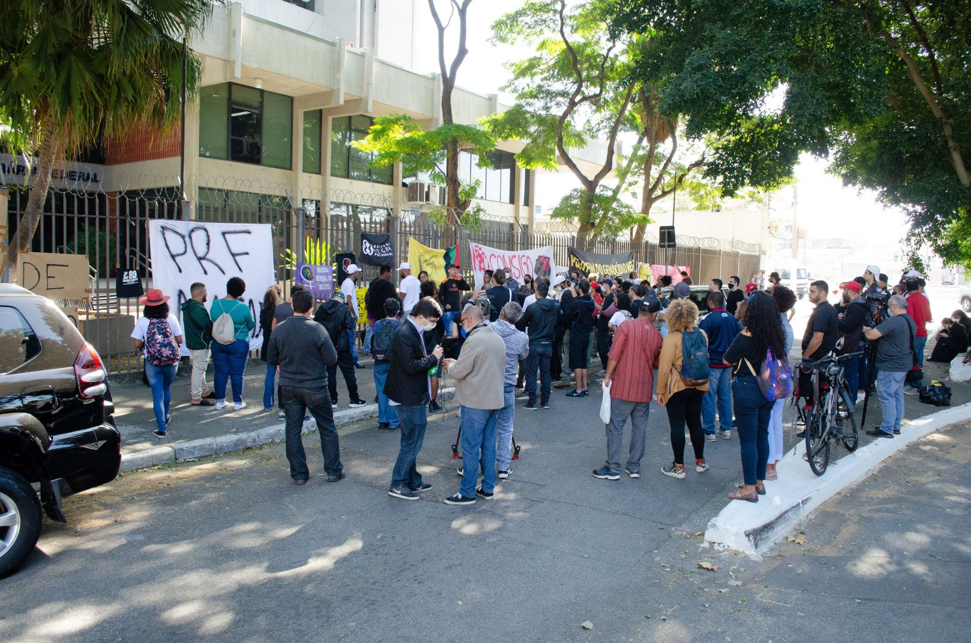 Em São Paulo, houve protesto em frente à sede da PRF.
