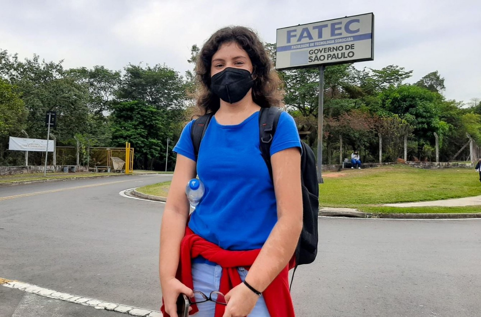 A estudante Milenna Monteiro Pinto da Silva, da Fatec, disse que os alunos foram avisados por e-mail sobre a volta da obrigação do uso de máscara.