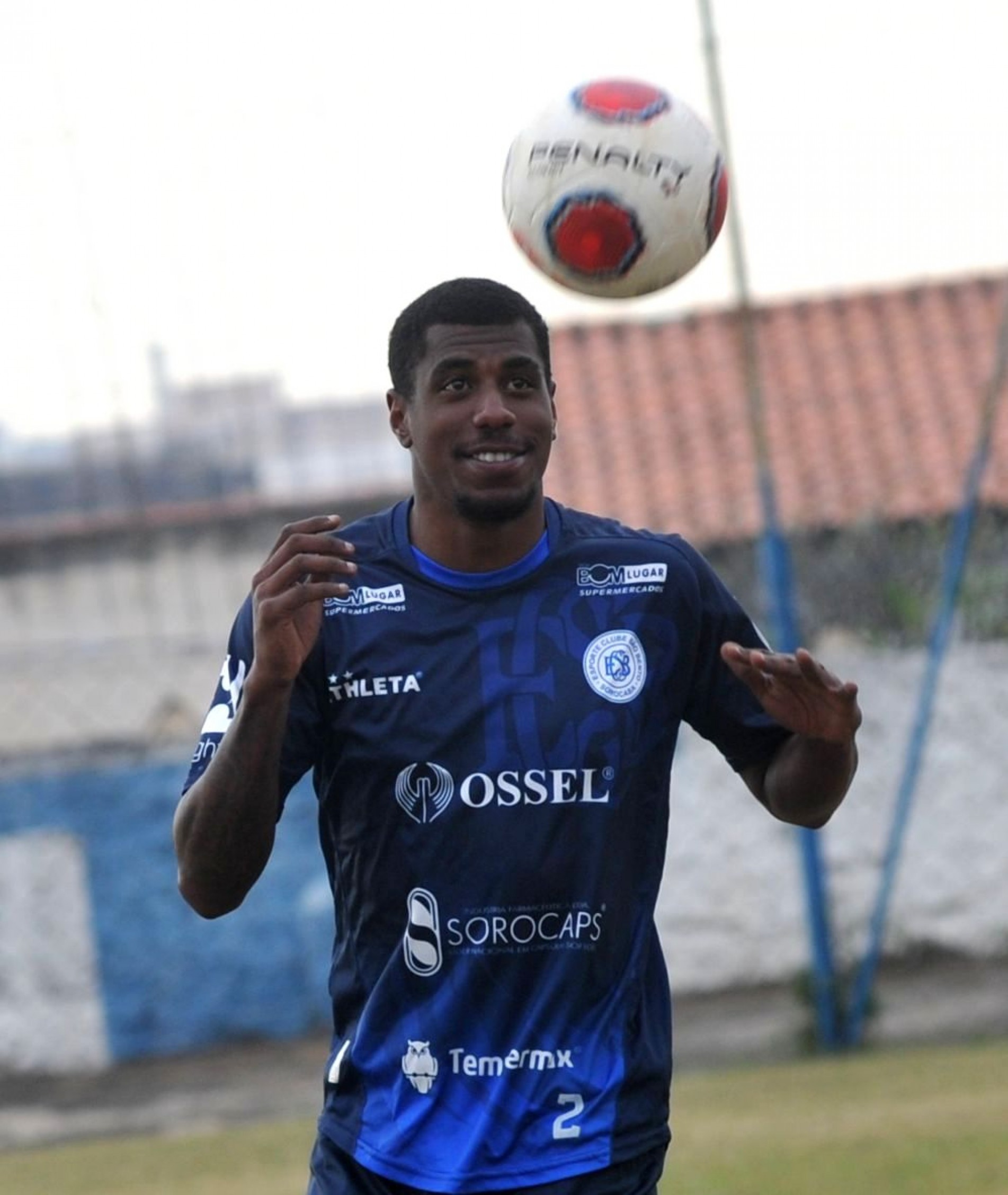 O lateral Alison voltou para encarar um novo desafio no Azulão.