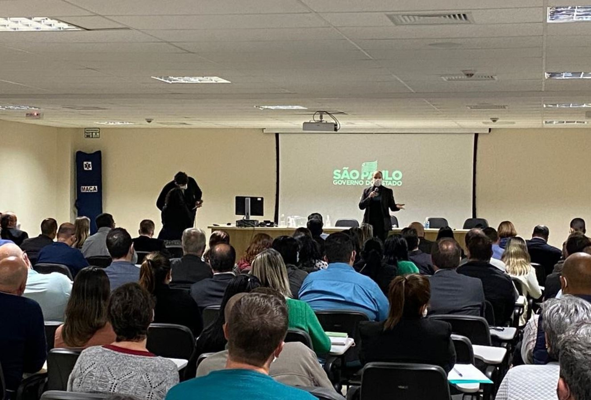 Reunião contou com presença de mais de 100 prestadores da rede pública e privada de saúde.