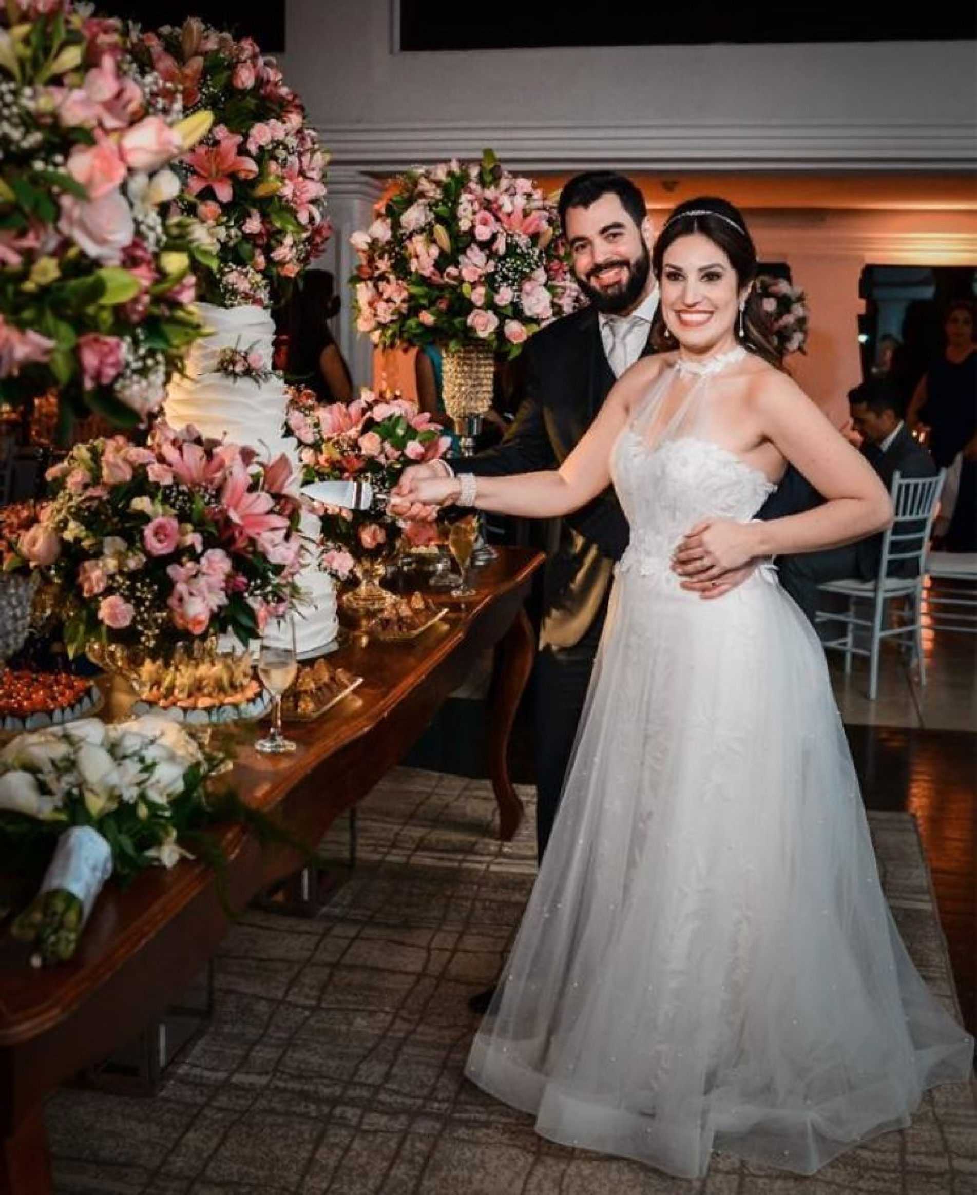 Namoro iniciado em 2020, virou casamento em fevereiro e este ano Dia dos Namorados será comemorado fora.