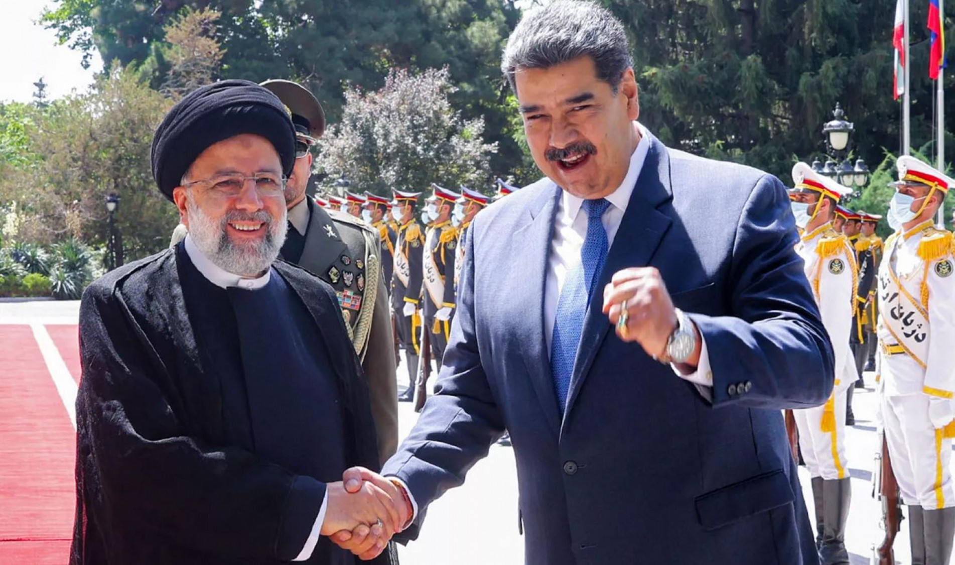 Presidente iraniano Ebrahim Raisi e o presidente venezuelano Nicolás Maduro.
