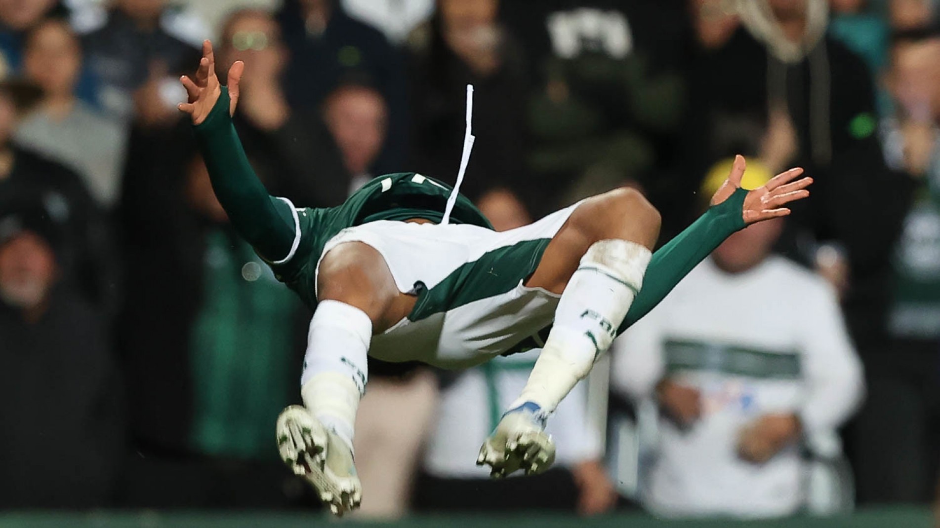 Rony marcou de novo: 