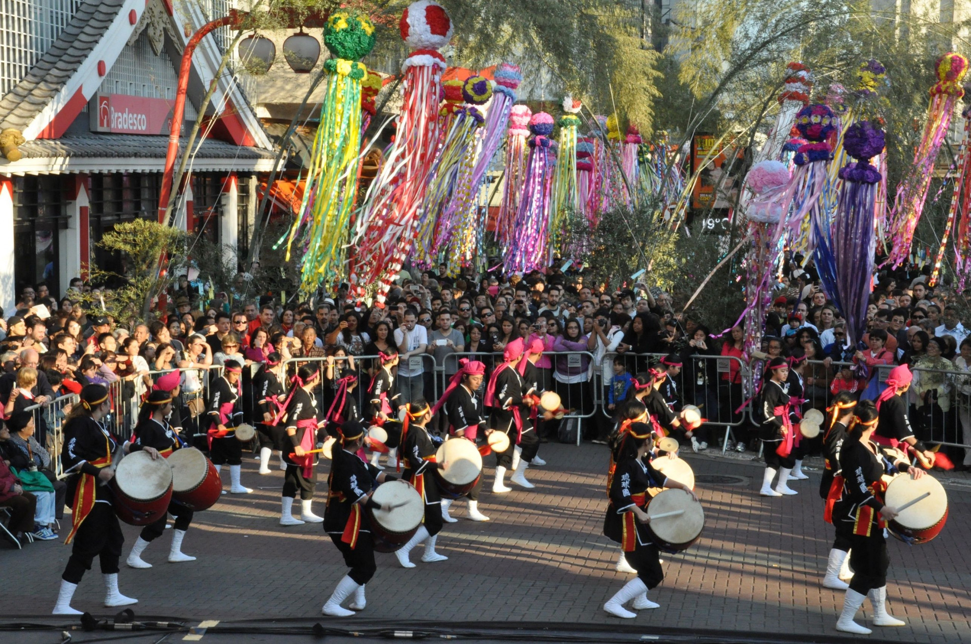 Os tradicionais tambores Taikô são uma das apresentações mais aguardadas