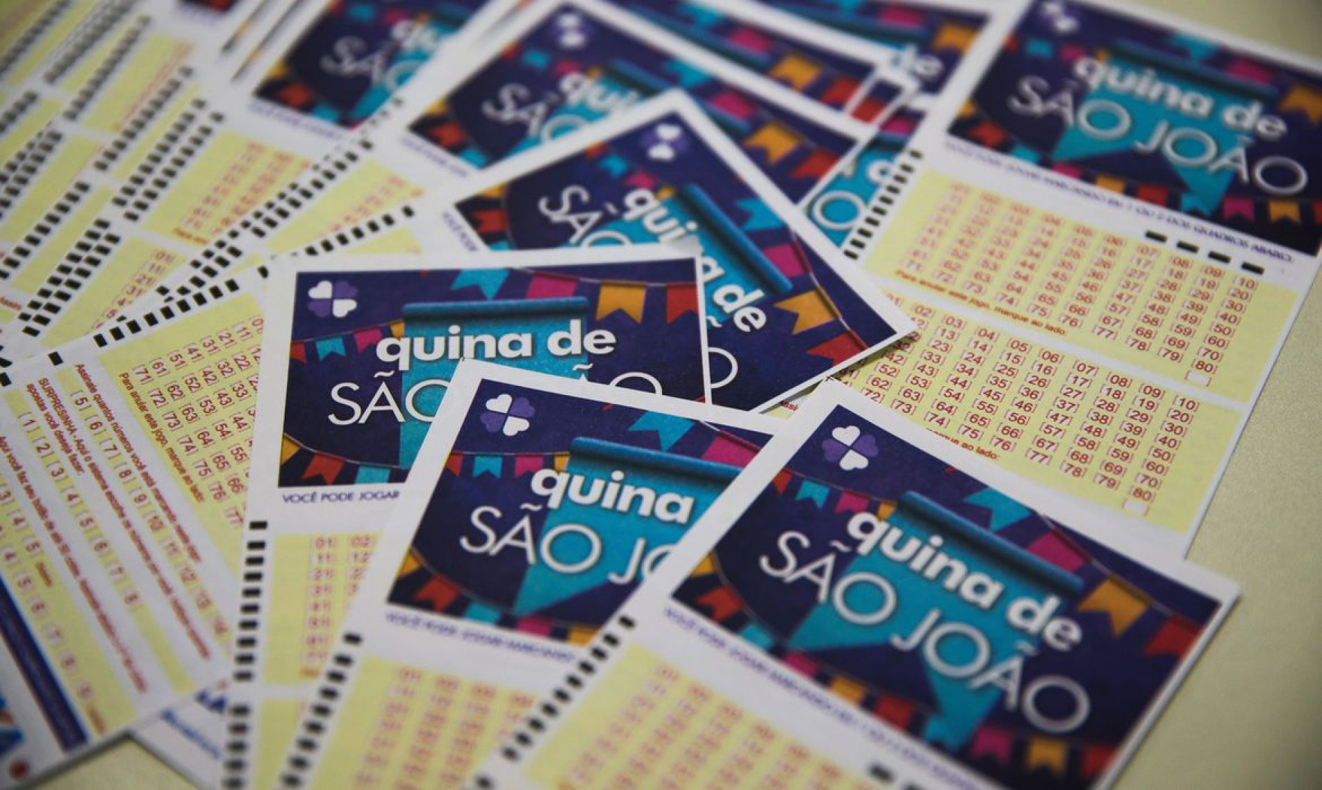  Loteria Quina
    
