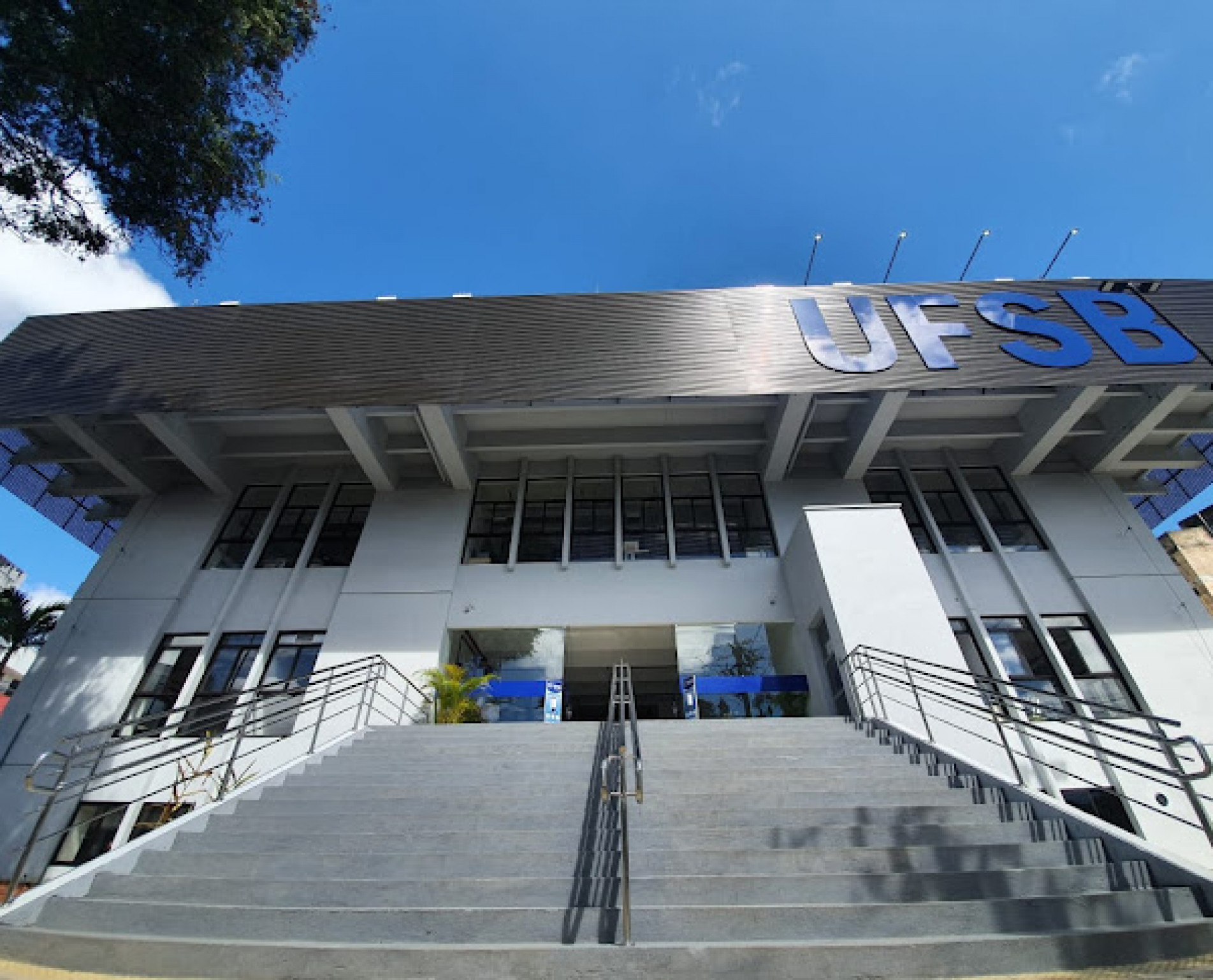 Na Universidade Federal do Sul da Bahia (UFSB), há déficit de mais 30 professores no curso de Medicina, segundo a reitora 