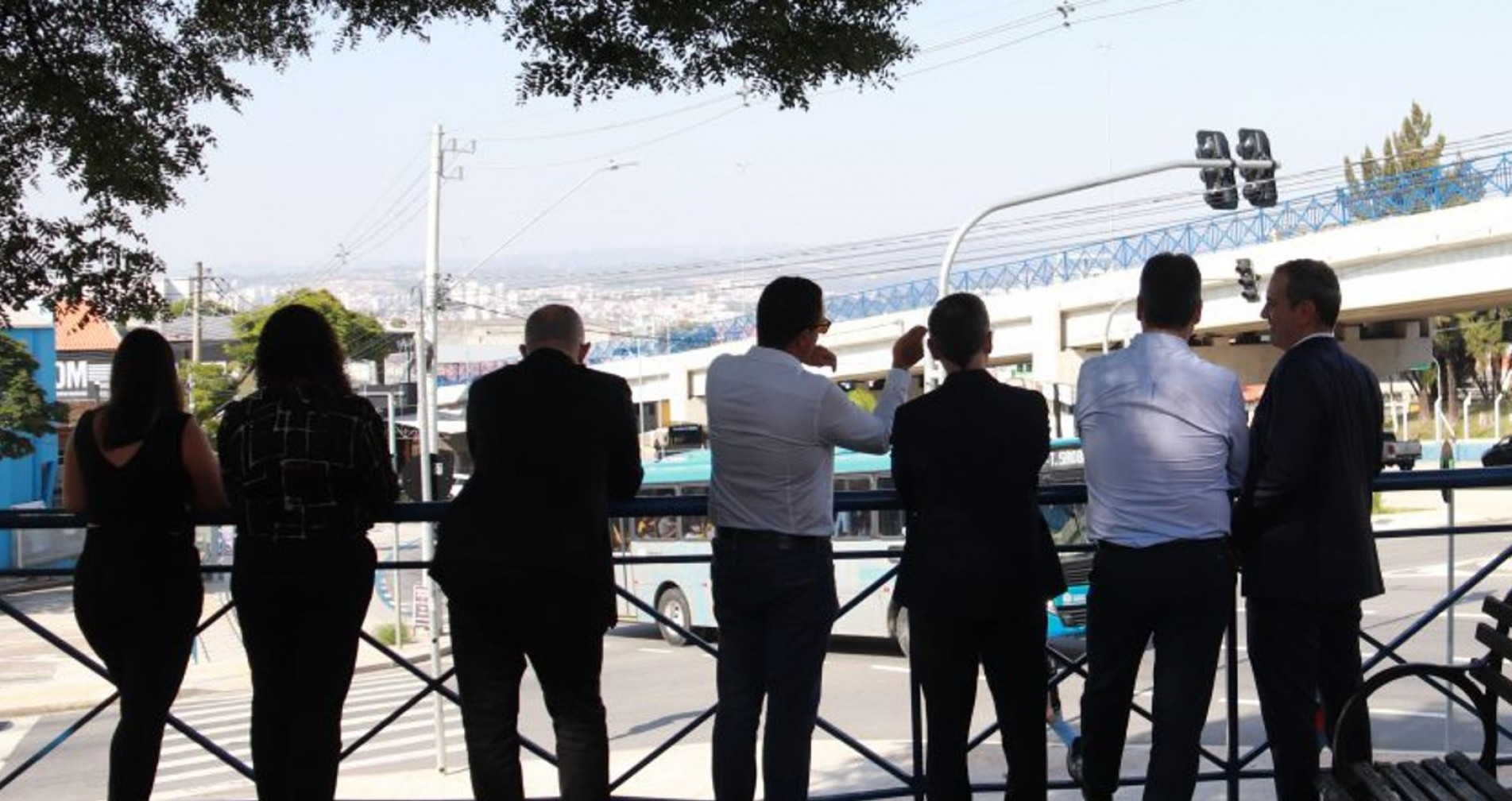 Comitiva esteve na cidade para vistoriar obras que já estão em andamento.